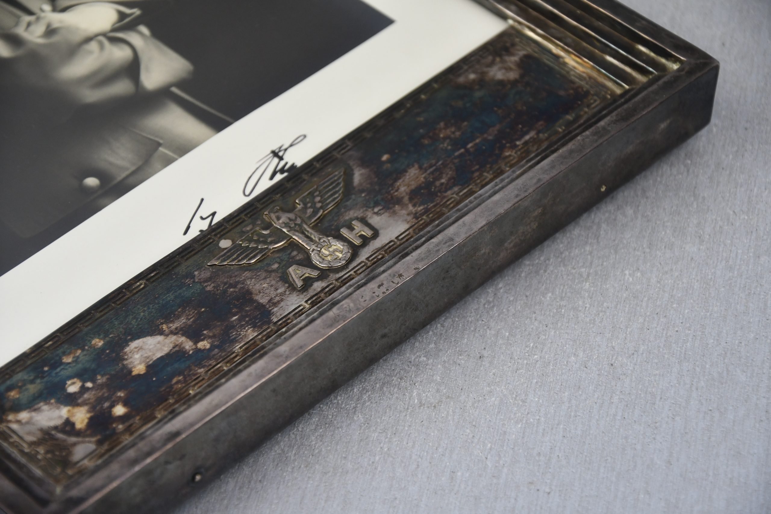 RARE Original Adolf Hitler formal pattern silver 925 photo frame by Franz and Hermann Wandinger 24 x 34 — image 5