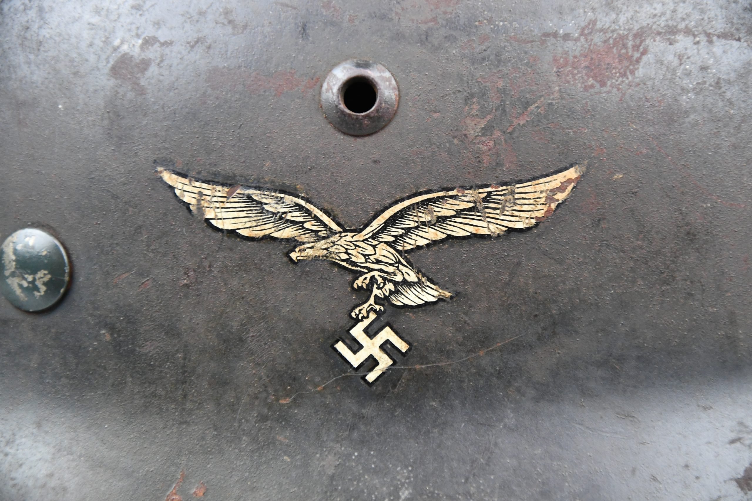 M35 Luftwaffe double decal steel helmet ET68 1939 unit marked — image 2