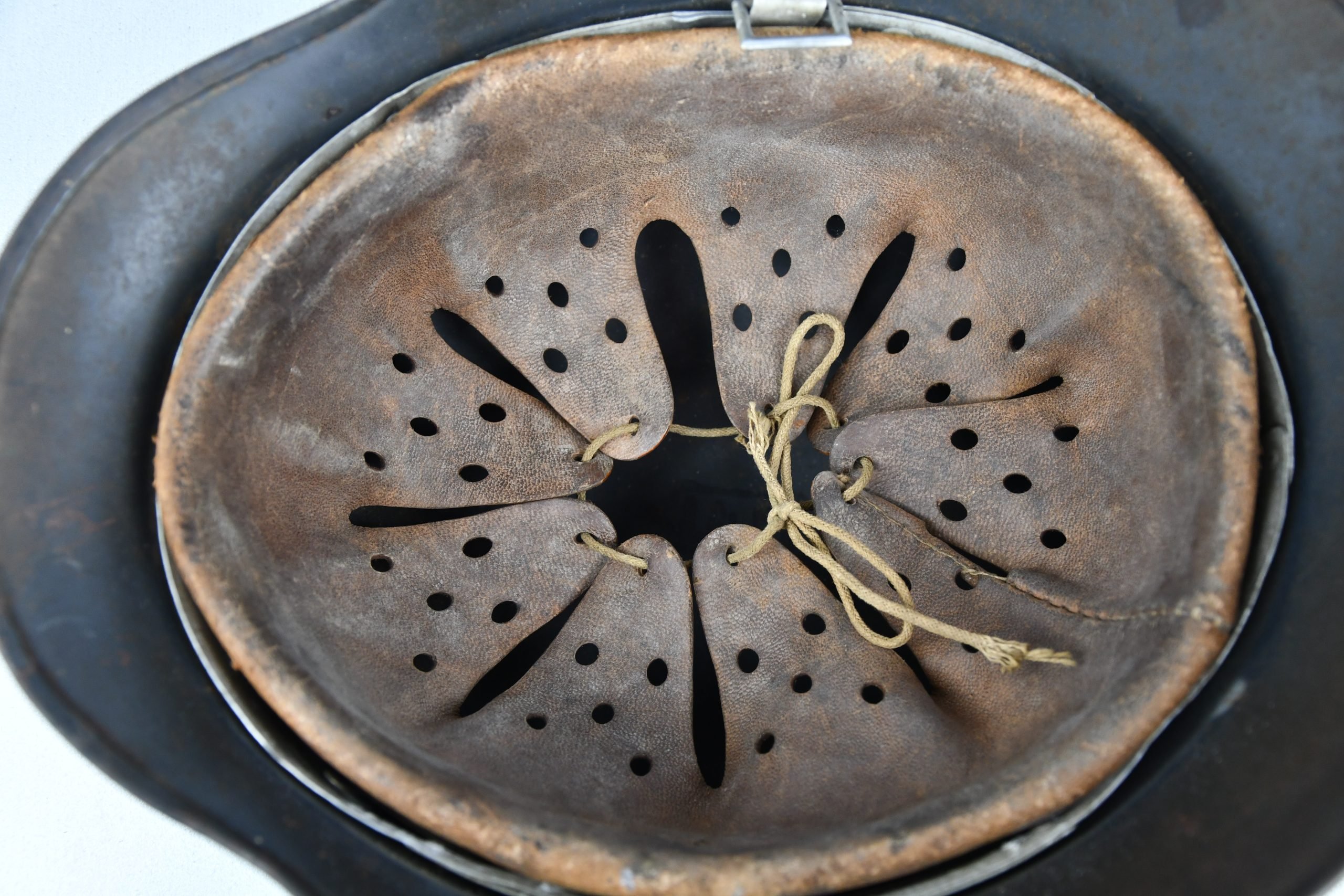 M35 Luftwaffe double decal steel helmet ET68 1939 unit marked — image 9