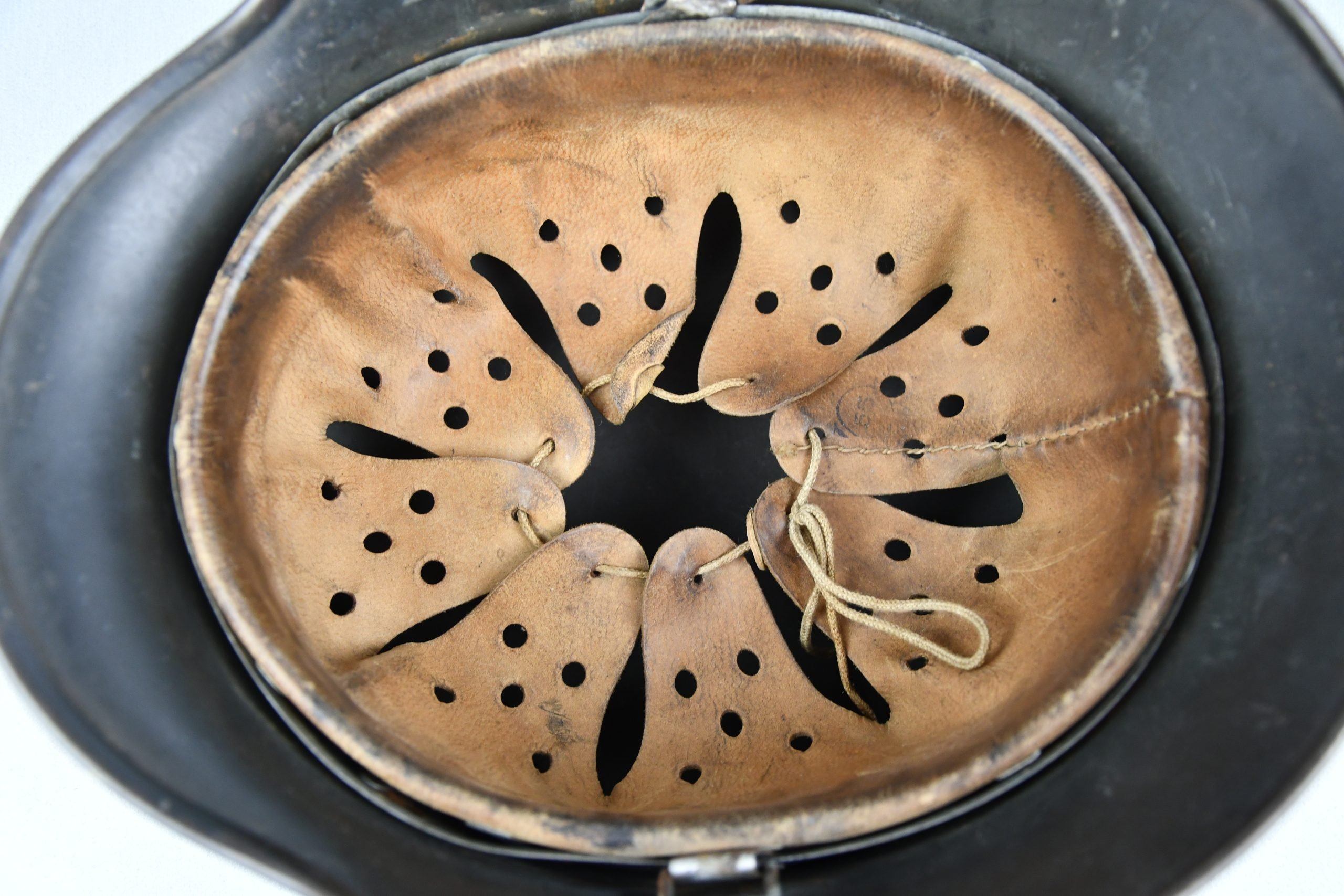 M40 army (Heer) single decal steel helmet Q62 — image 8