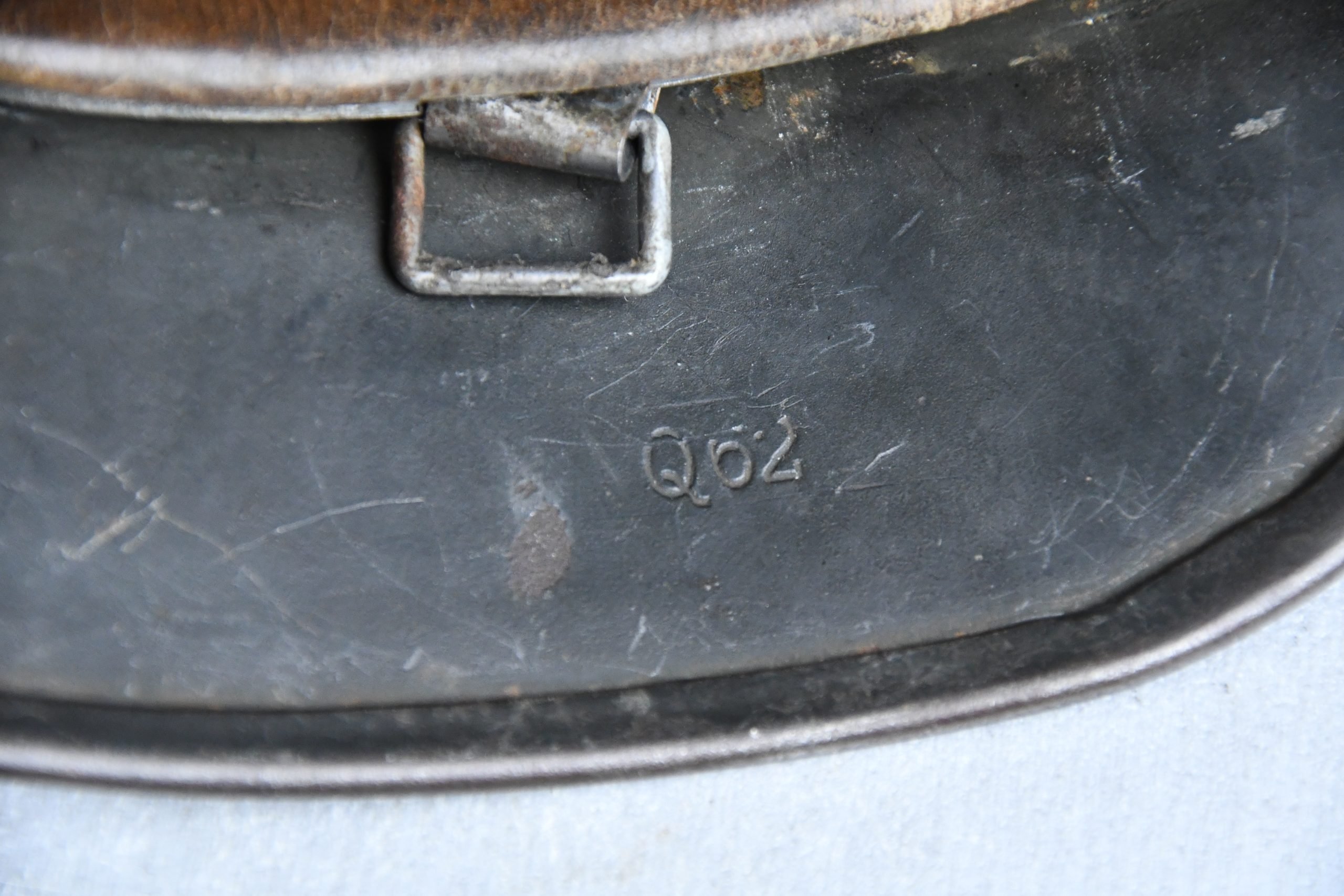 M40 army (Heer) single decal steel helmet Q62 — image 9