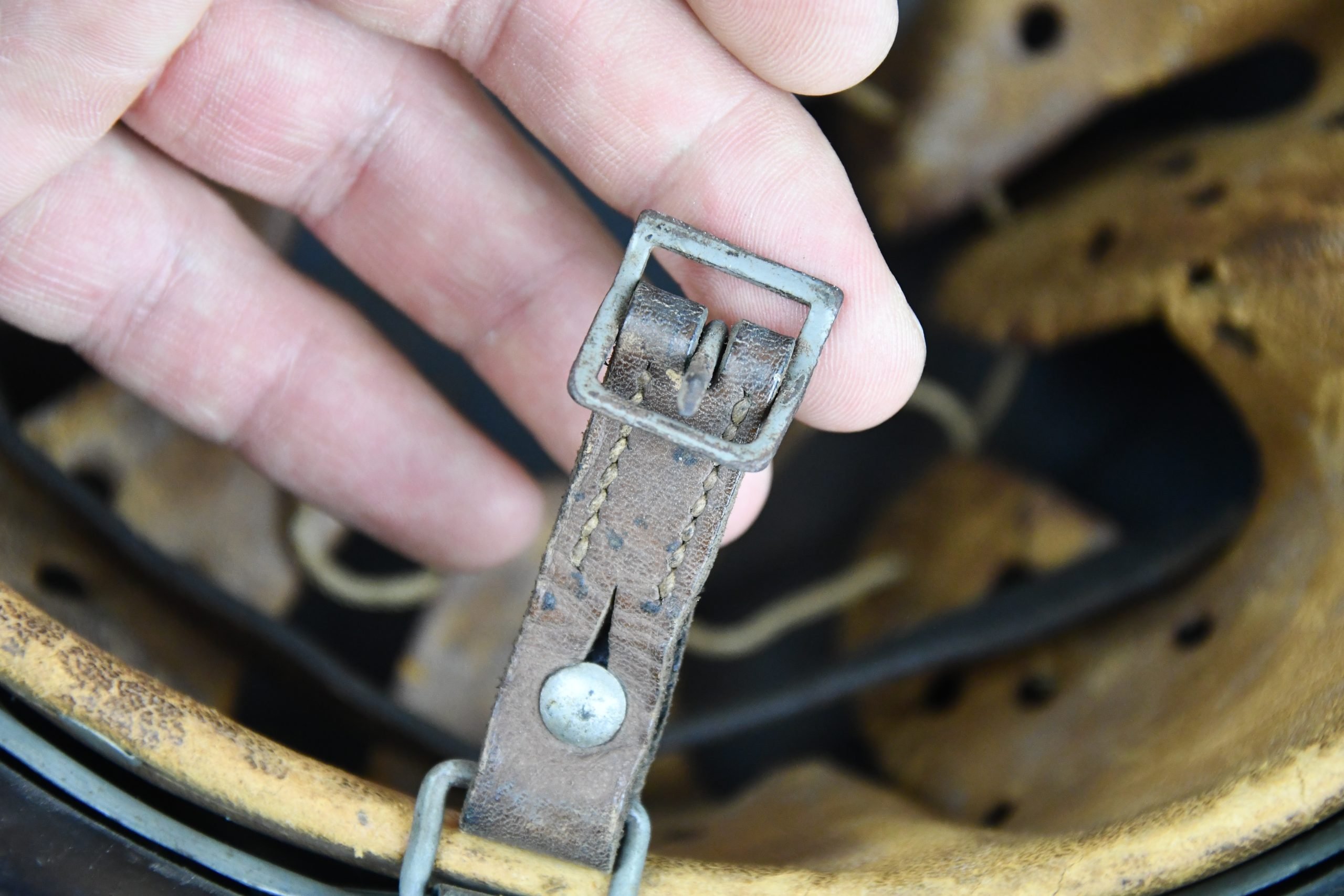 M42 Luftwaffe single decal steel helmet ET64 — image 10