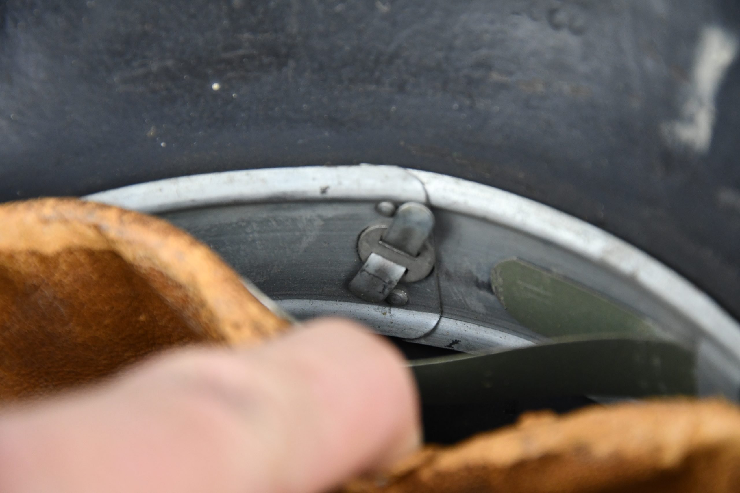 M42 Luftwaffe single decal steel helmet ET64 — image 18