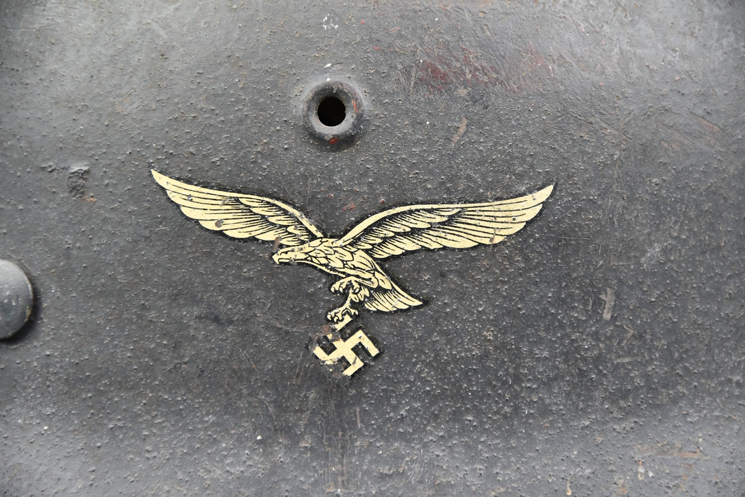 M42 Luftwaffe single decal steel helmet ET64 — image 2