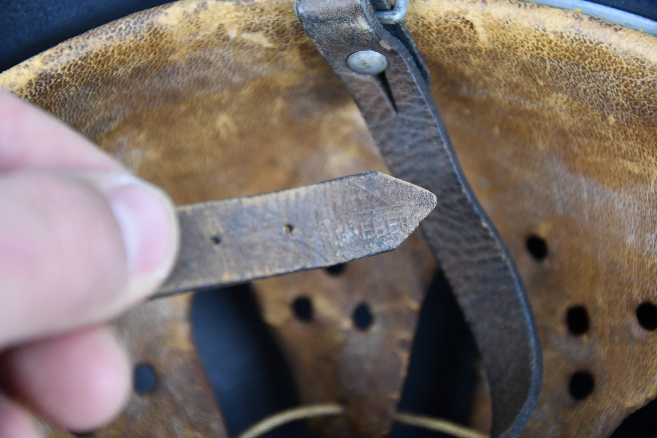 M42 Luftwaffe single decal steel helmet ET64 — image 9