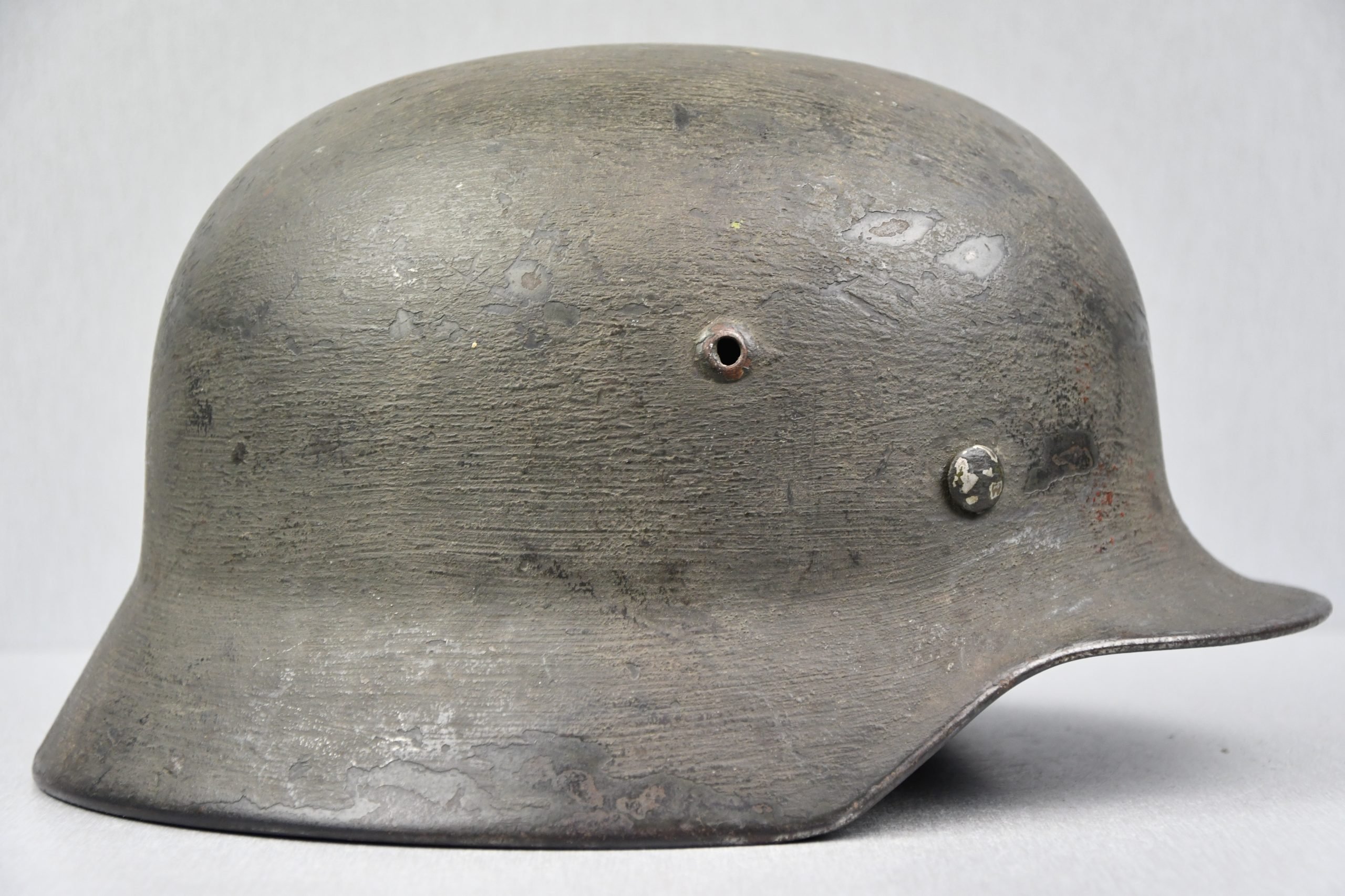 M35 army (Heer) structured camouflage helmet named to officer Oberleutnant Stein Q64 — image 4