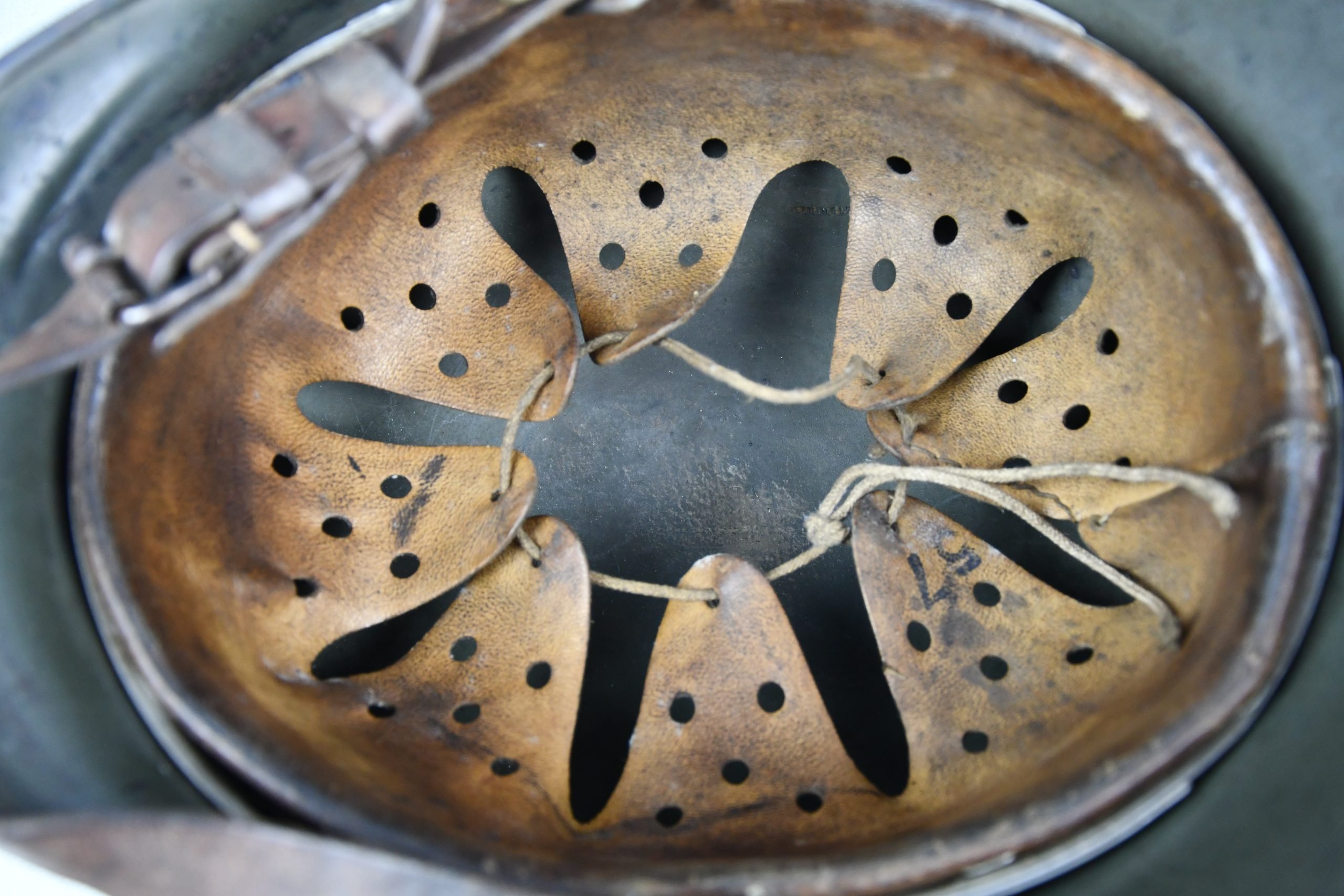 M35 army (Heer) structured camouflage helmet named to officer Oberleutnant Stein Q64 — image 9