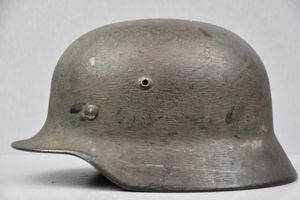 M35 army (Heer) structured camouflage helmet named to officer Oberleutnant …