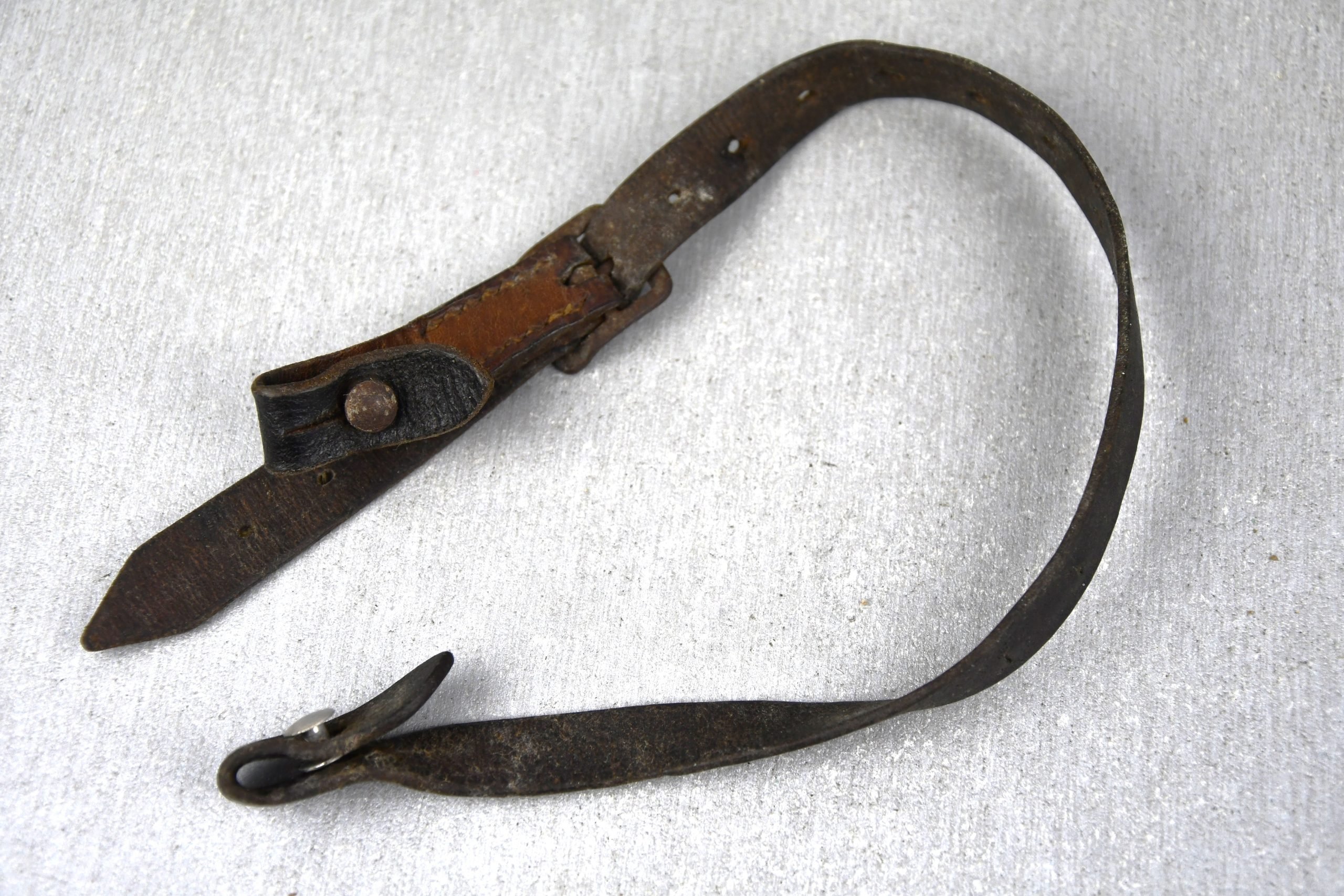 German helmet chin strap ca. 1941 — image 4