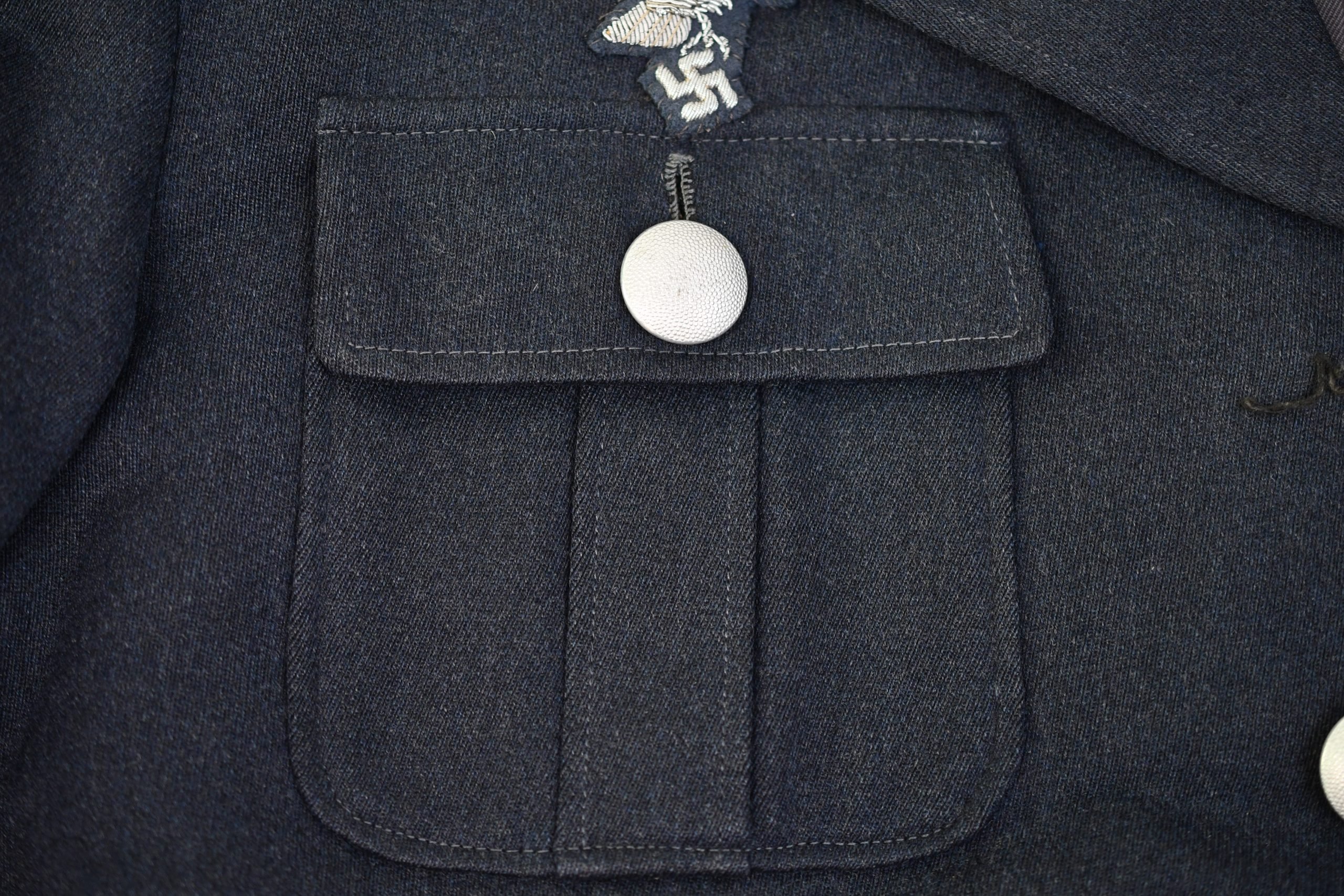 Luftwaffe officer four pocket tunic for Pilot or Fallschirmjäger Leutnant by Schwarz & Sohn — image 16