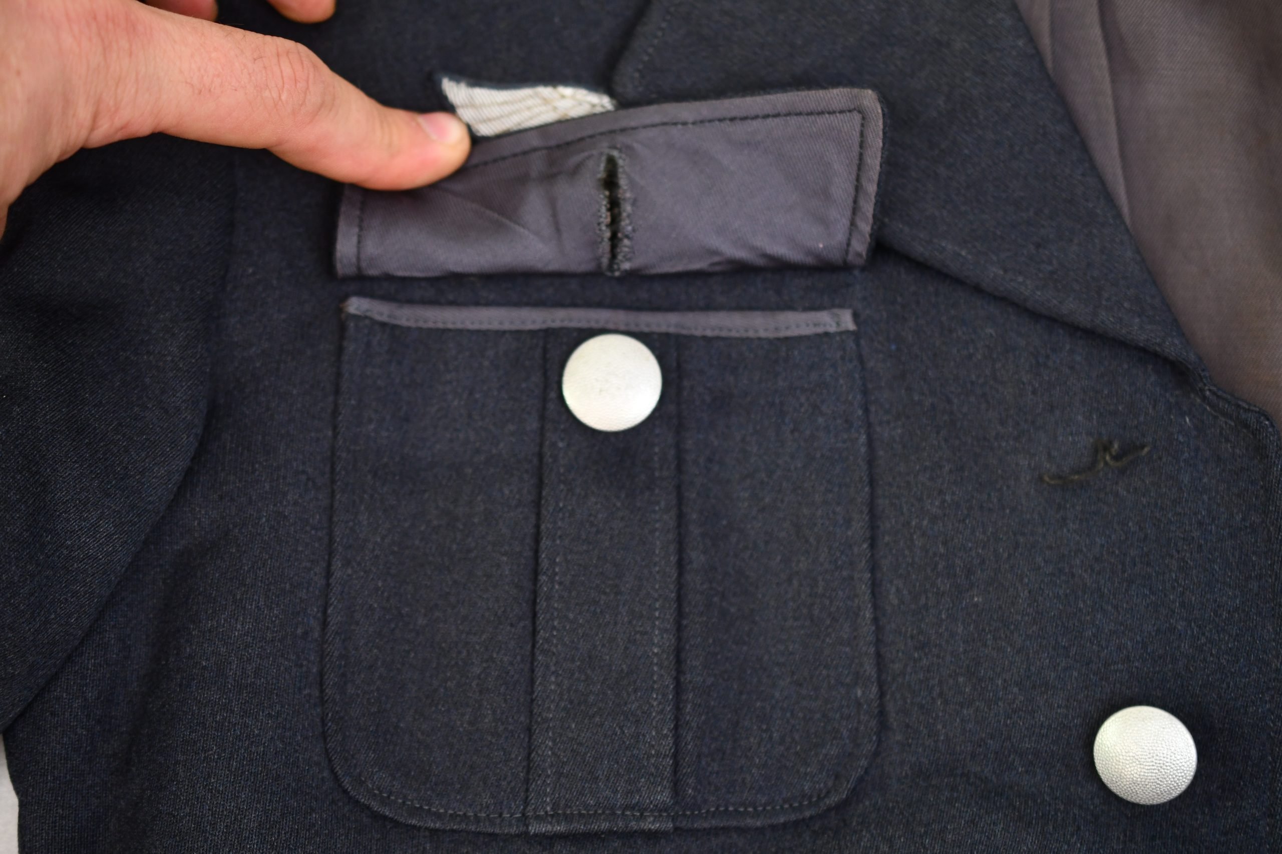 Luftwaffe officer four pocket tunic for Pilot or Fallschirmjäger Leutnant by Schwarz & Sohn — image 17