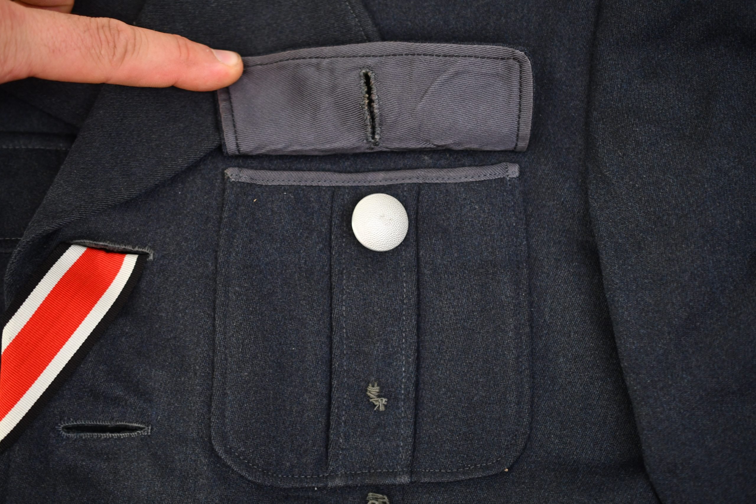 Luftwaffe officer four pocket tunic for Pilot or Fallschirmjäger Leutnant by Schwarz & Sohn — image 21