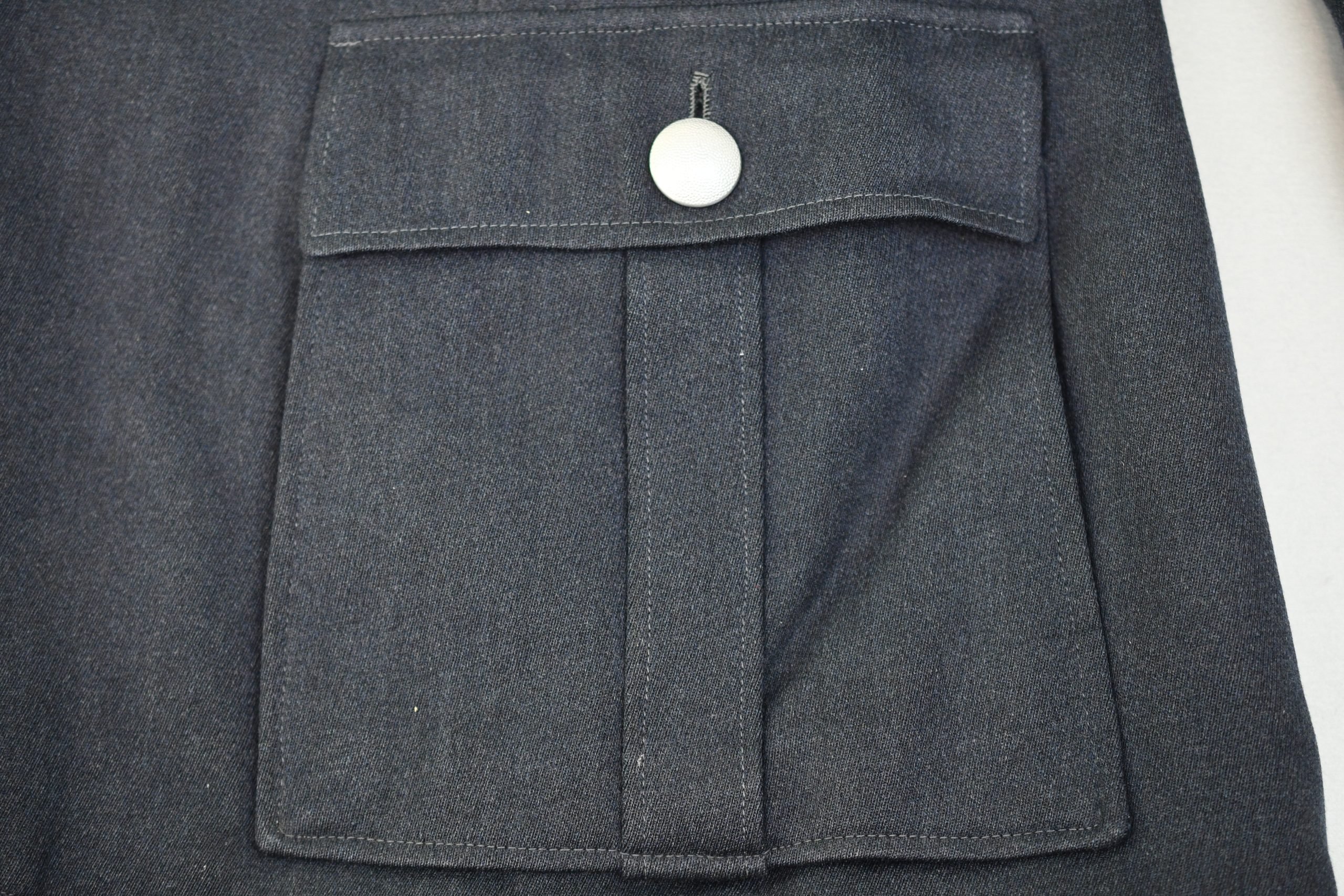 Luftwaffe officer four pocket tunic for Pilot or Fallschirmjäger Leutnant by Schwarz & Sohn — image 22