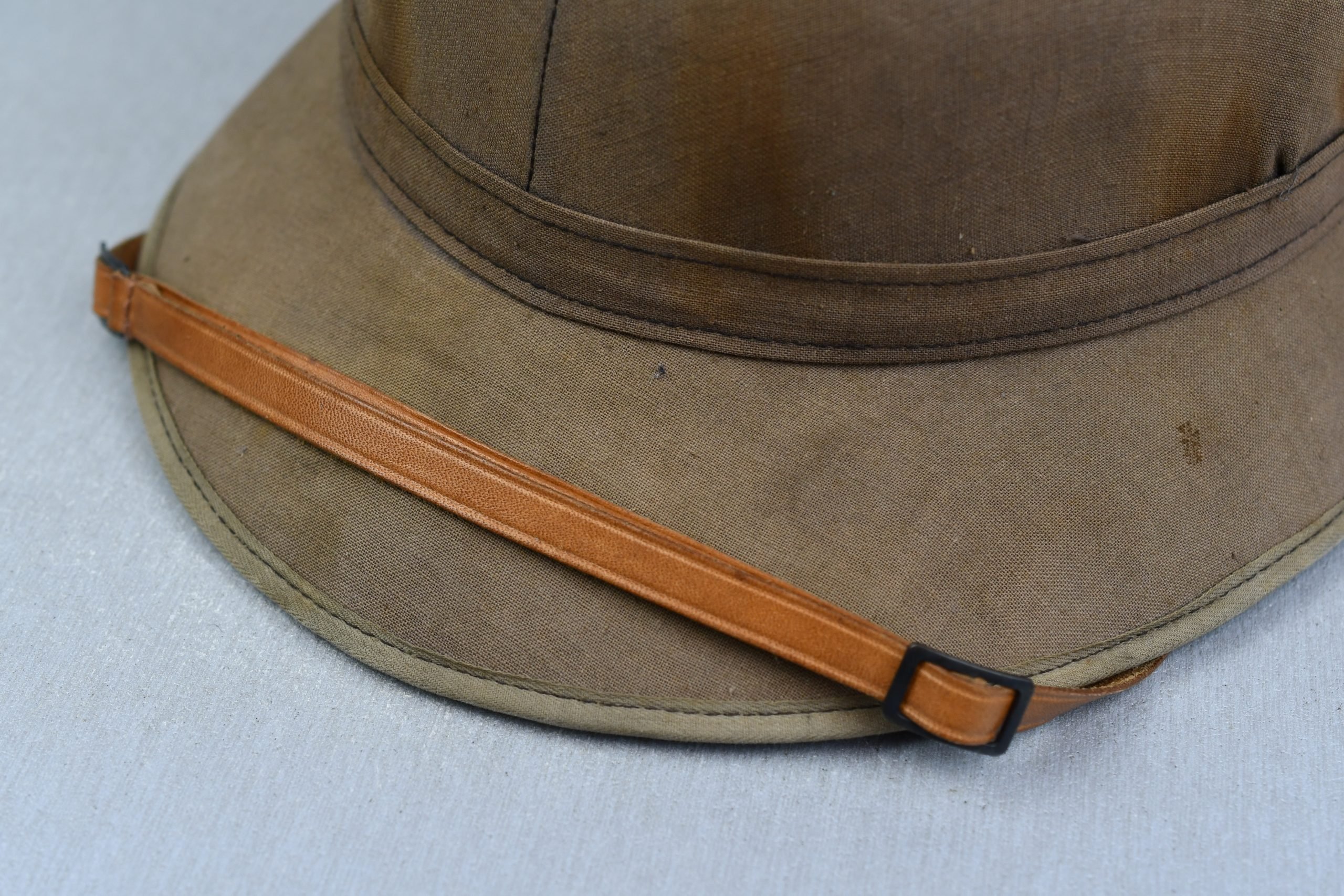 Luftwaffe 'Afrikakorps' captured sun faded 'blue' tropical pith helmet made in France — image 11