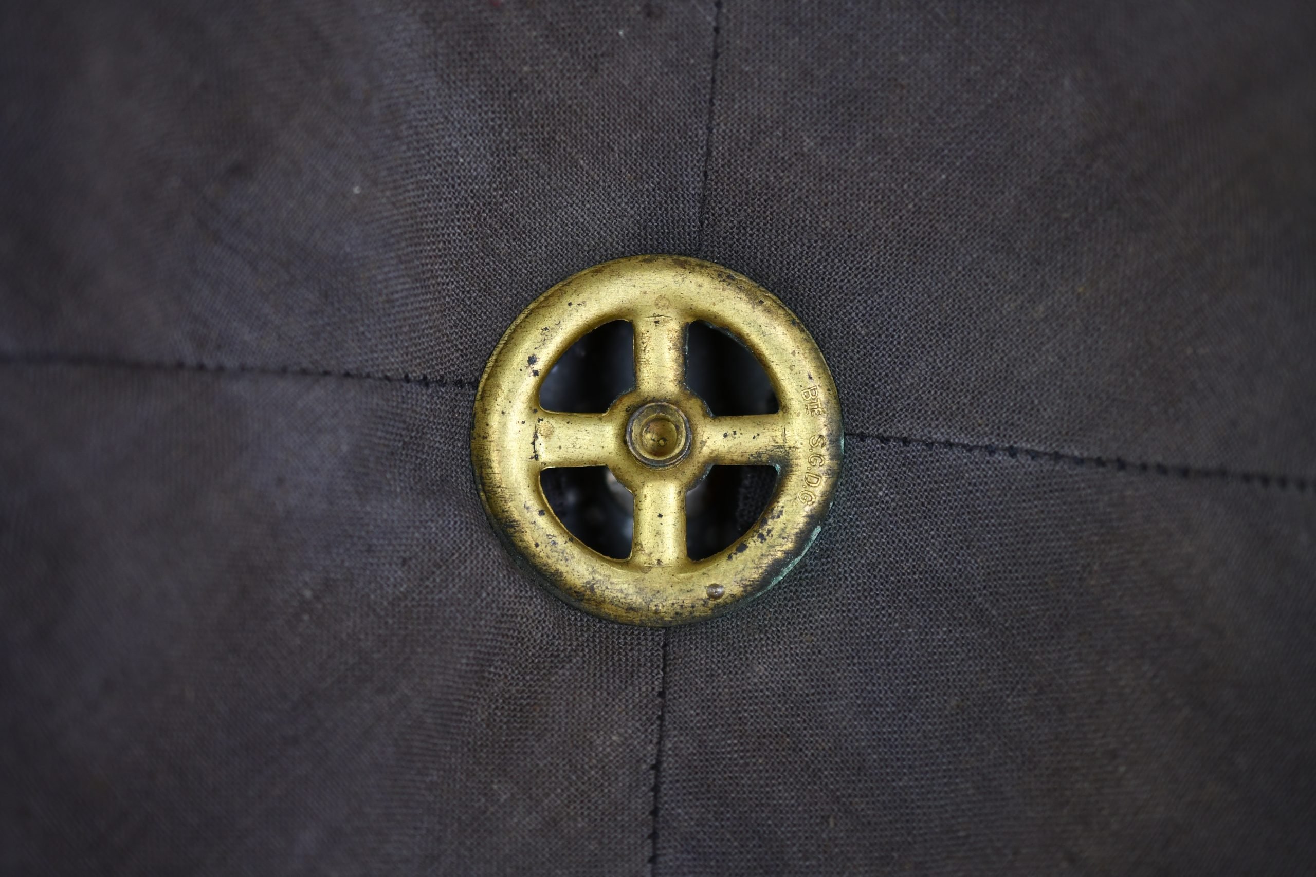 Luftwaffe 'Afrikakorps' captured sun faded 'blue' tropical pith helmet made in France — image 14
