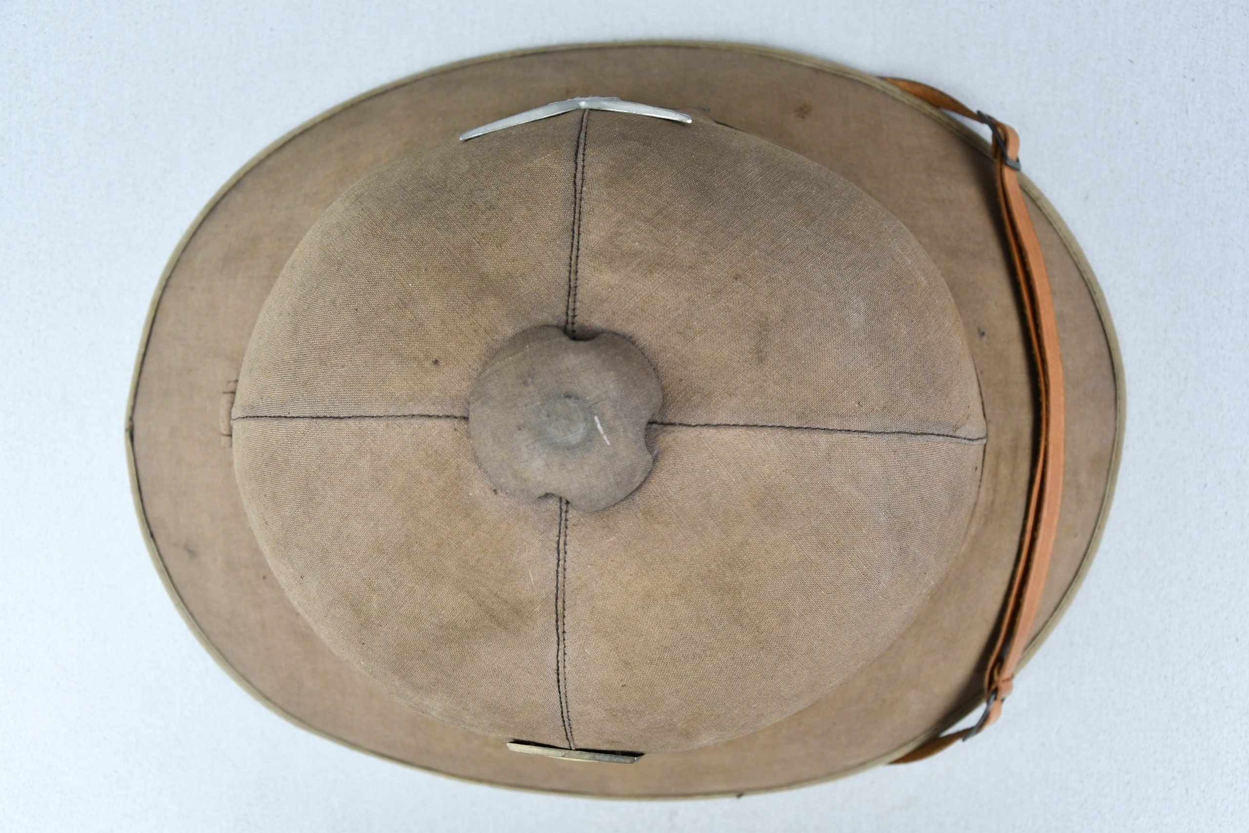 Luftwaffe 'Afrikakorps' captured sun faded 'blue' tropical pith helmet made in France — image 5