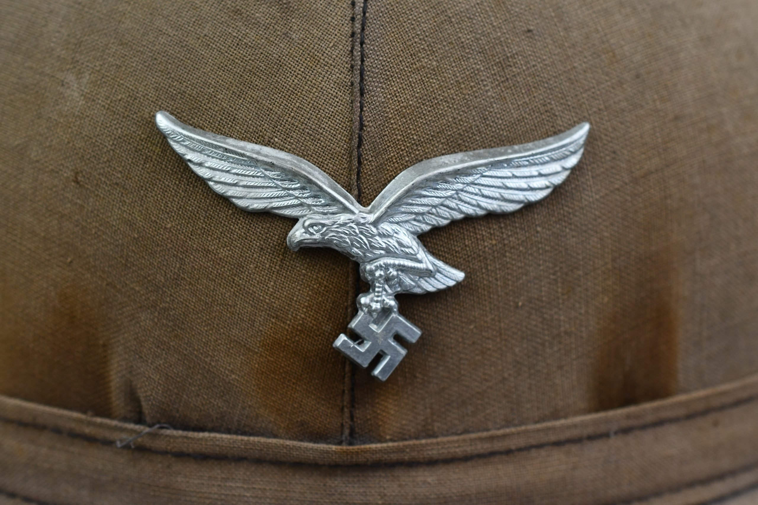 Luftwaffe 'Afrikakorps' captured sun faded 'blue' tropical pith helmet made in France — image 7