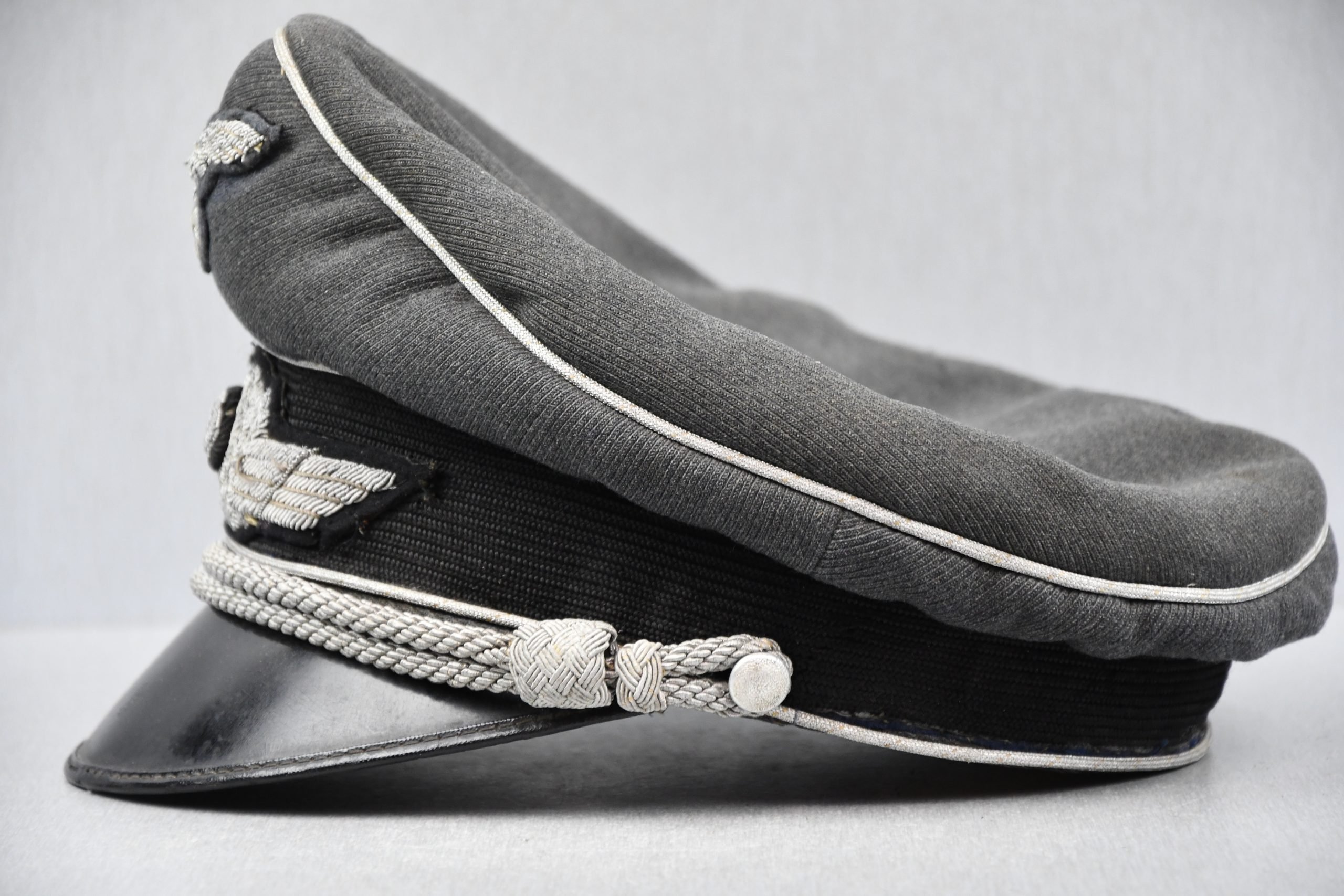 Luftwaffe officer visor cap 'Schirmmütze' — image 2