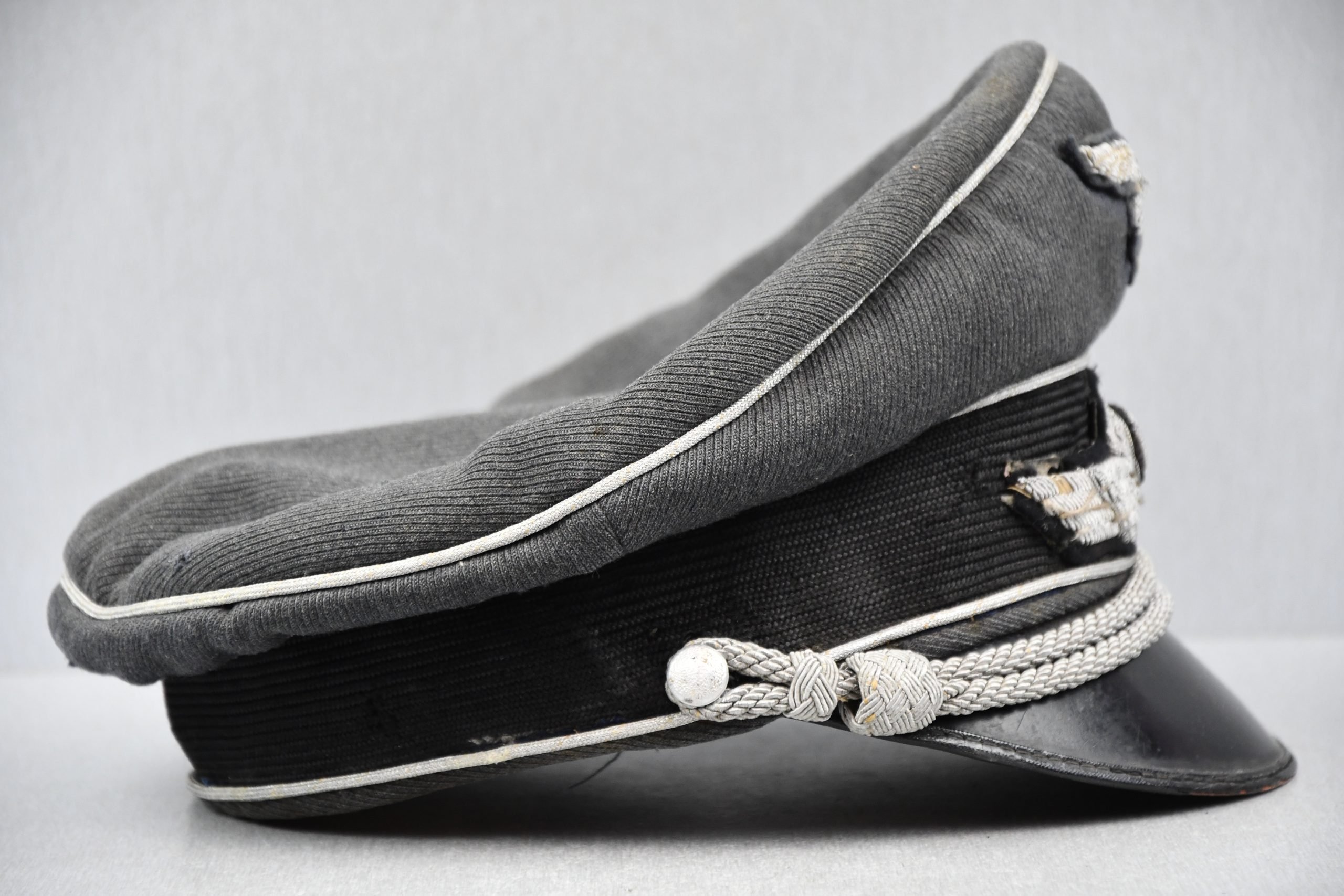 Luftwaffe officer visor cap 'Schirmmütze' — image 4