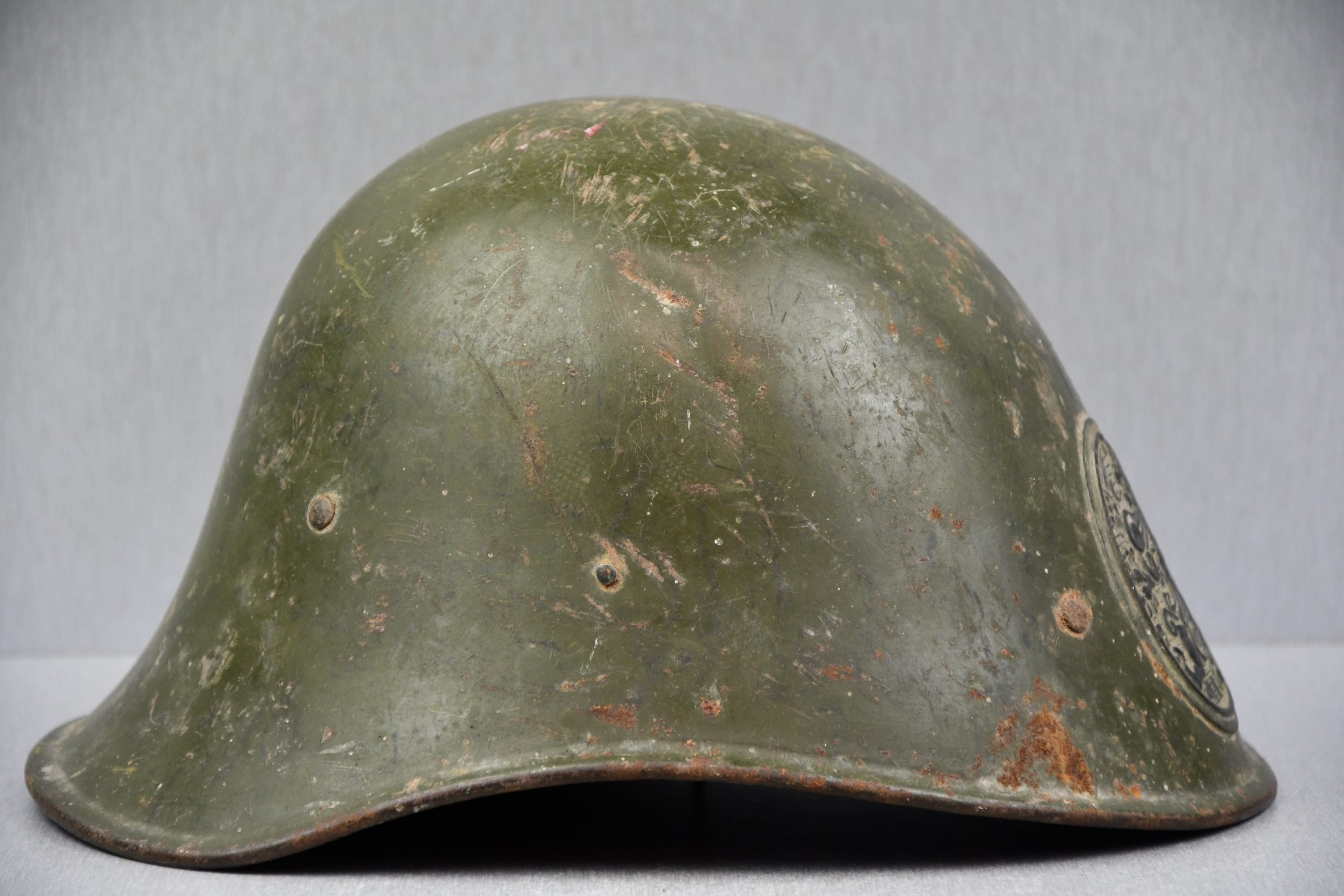 WW2 M27 Dutch army steel helmet — image 5