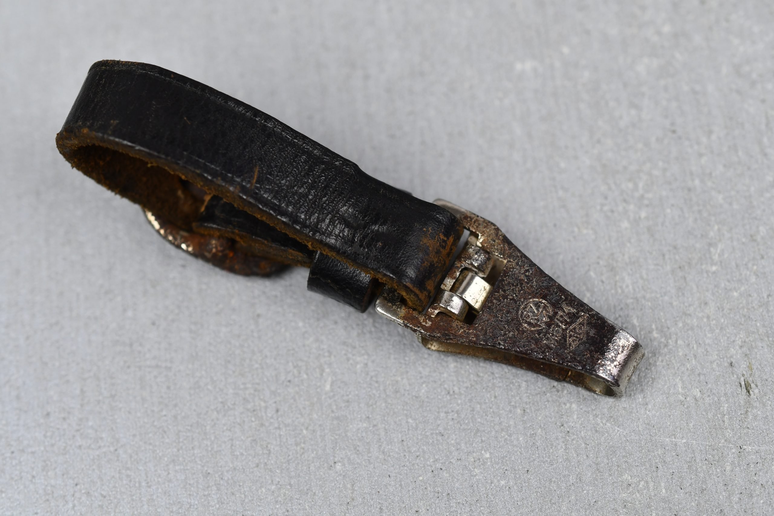 M33 SS or NSKK black leather dagger hanger with RZM mark — image 2