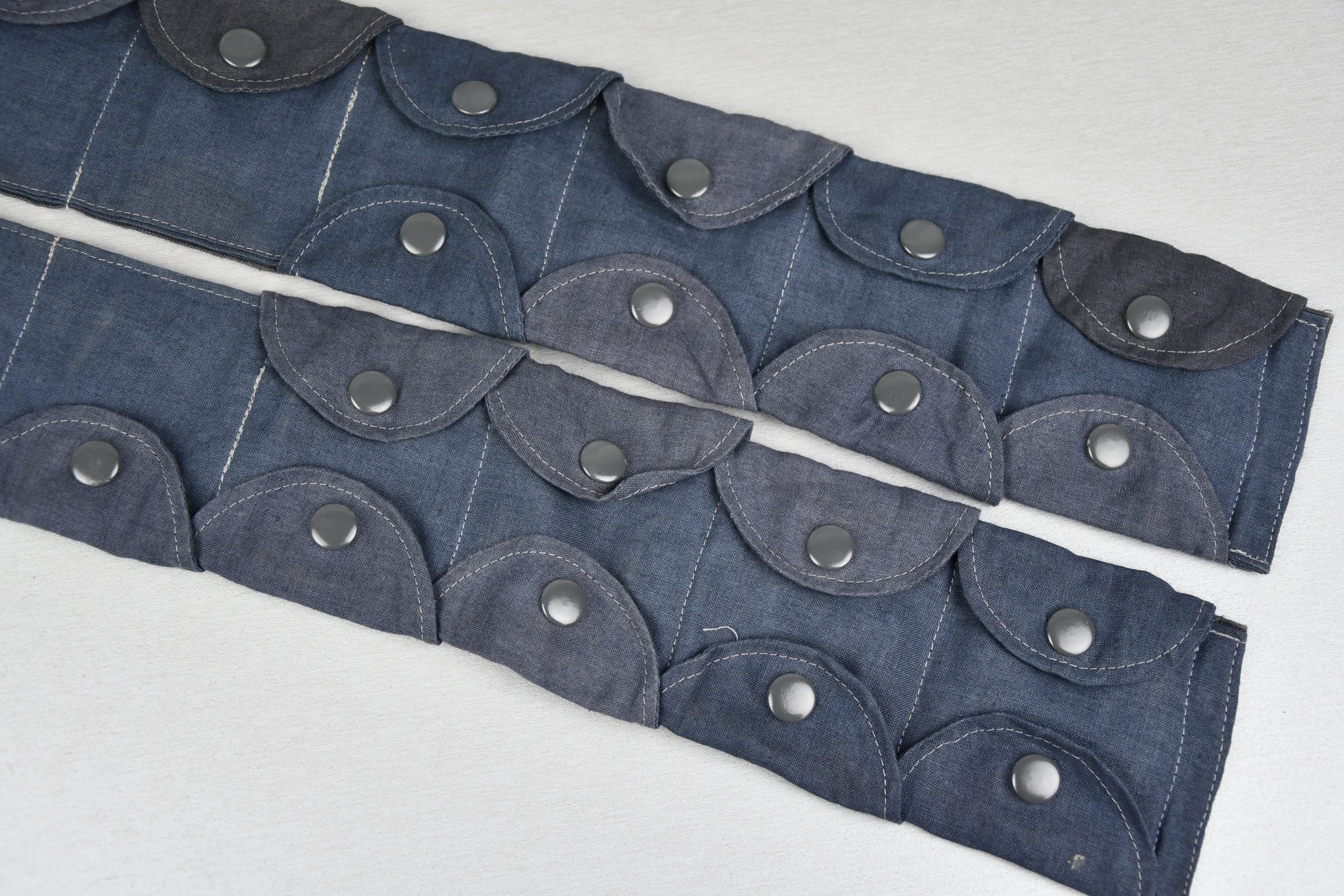 Fallschirmjäger K98 ammunition bandoleer in blue color by Franz Lotz 1940 — image 2