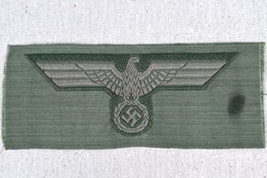 M40 army (Heer) 'BeVo' cap eagle