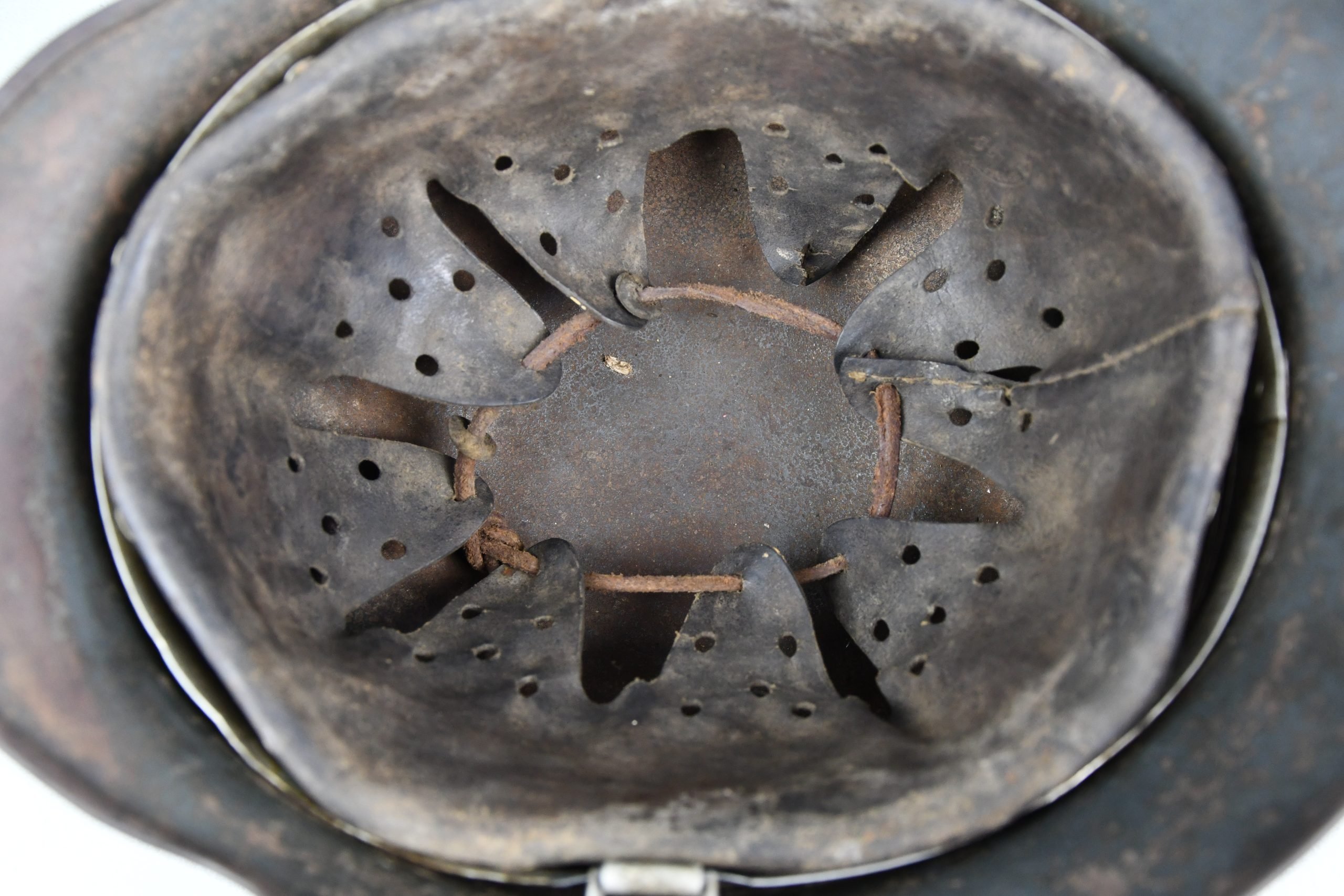 M35 Luftwaffe double decal steel helmet with droop tail eagle ET66 1935 — image 9
