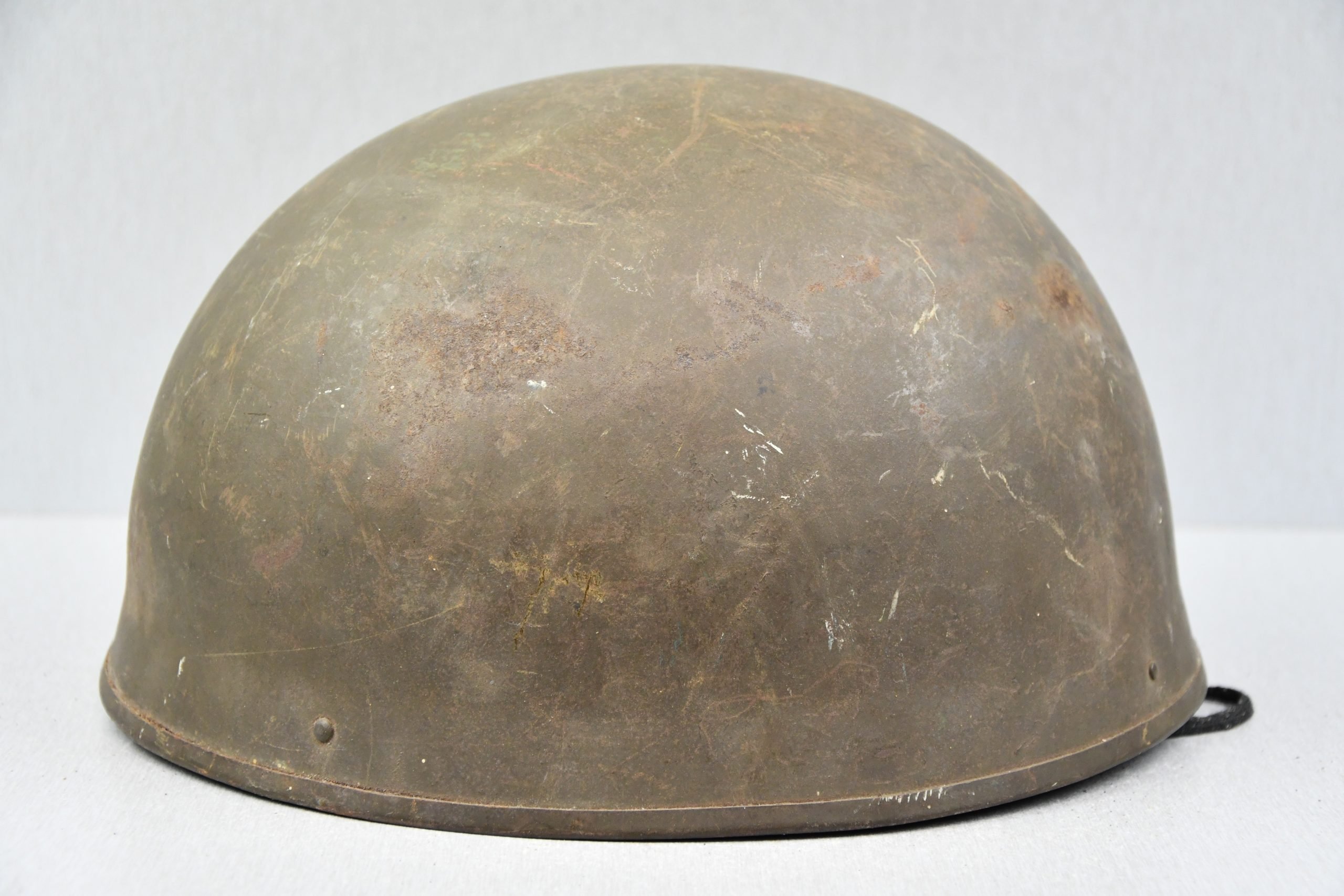 WW2 British motorcycle 'dispatch rider' helmet by BMB 1942 — image 2