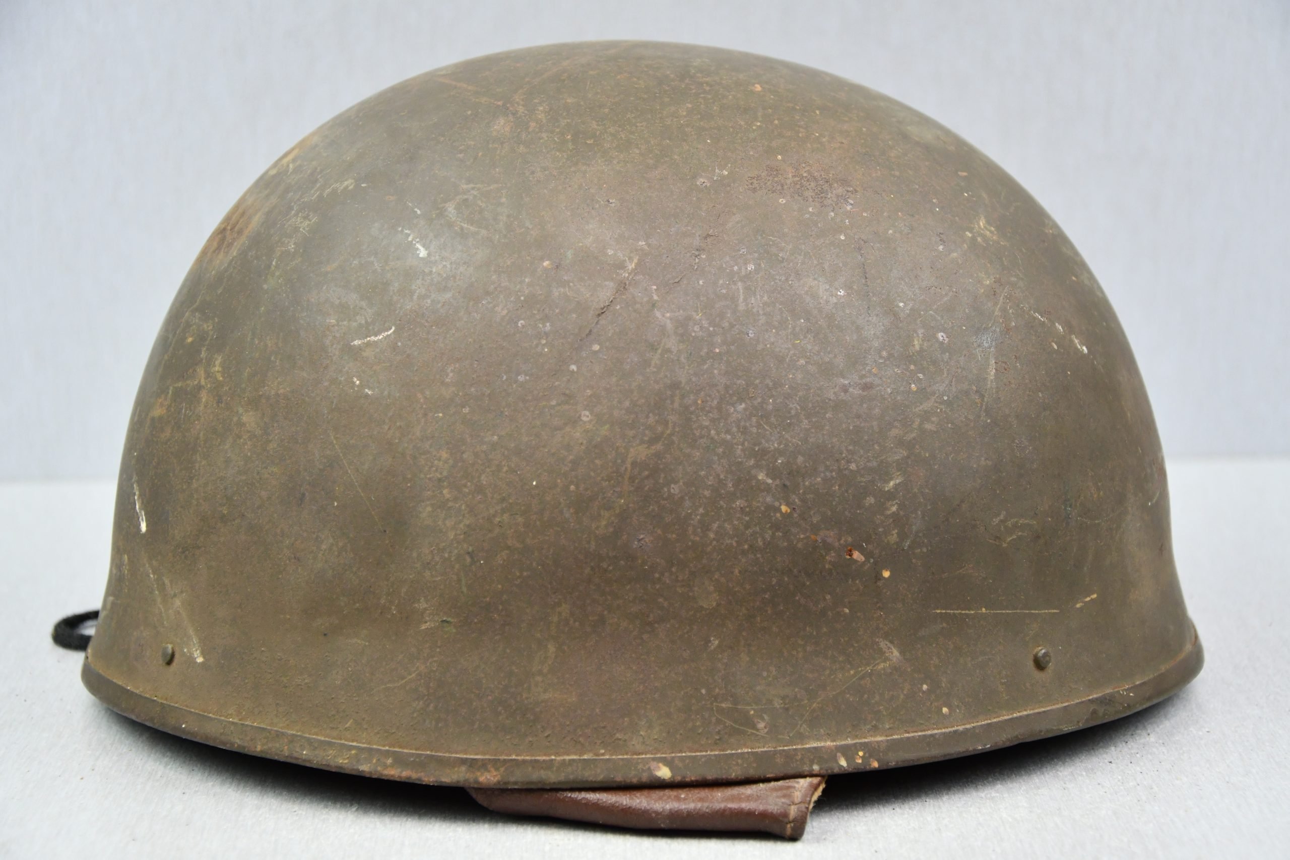 WW2 British motorcycle 'dispatch rider' helmet by BMB 1942 — image 4