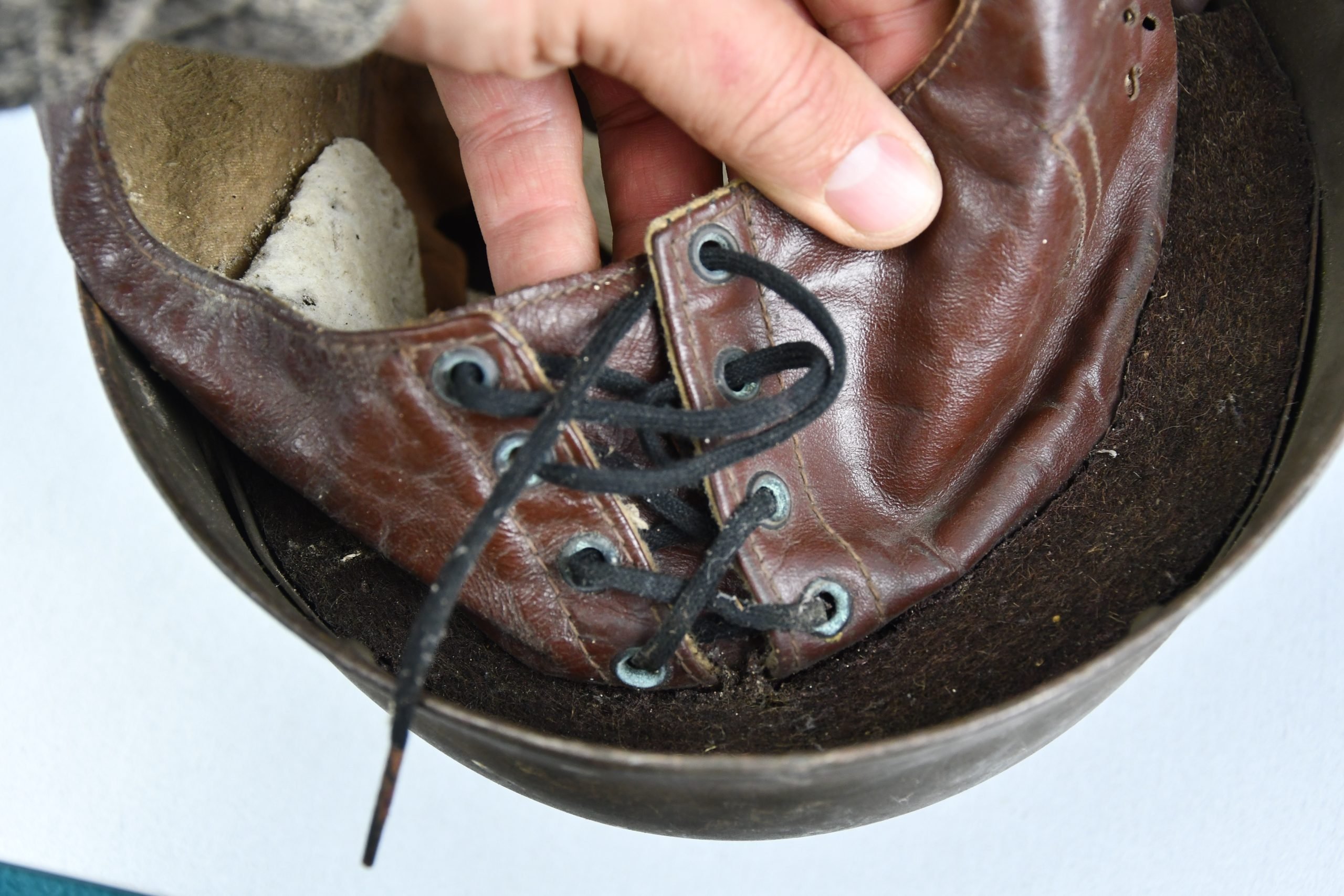 WW2 British motorcycle 'dispatch rider' helmet by BMB 1942 — image 9