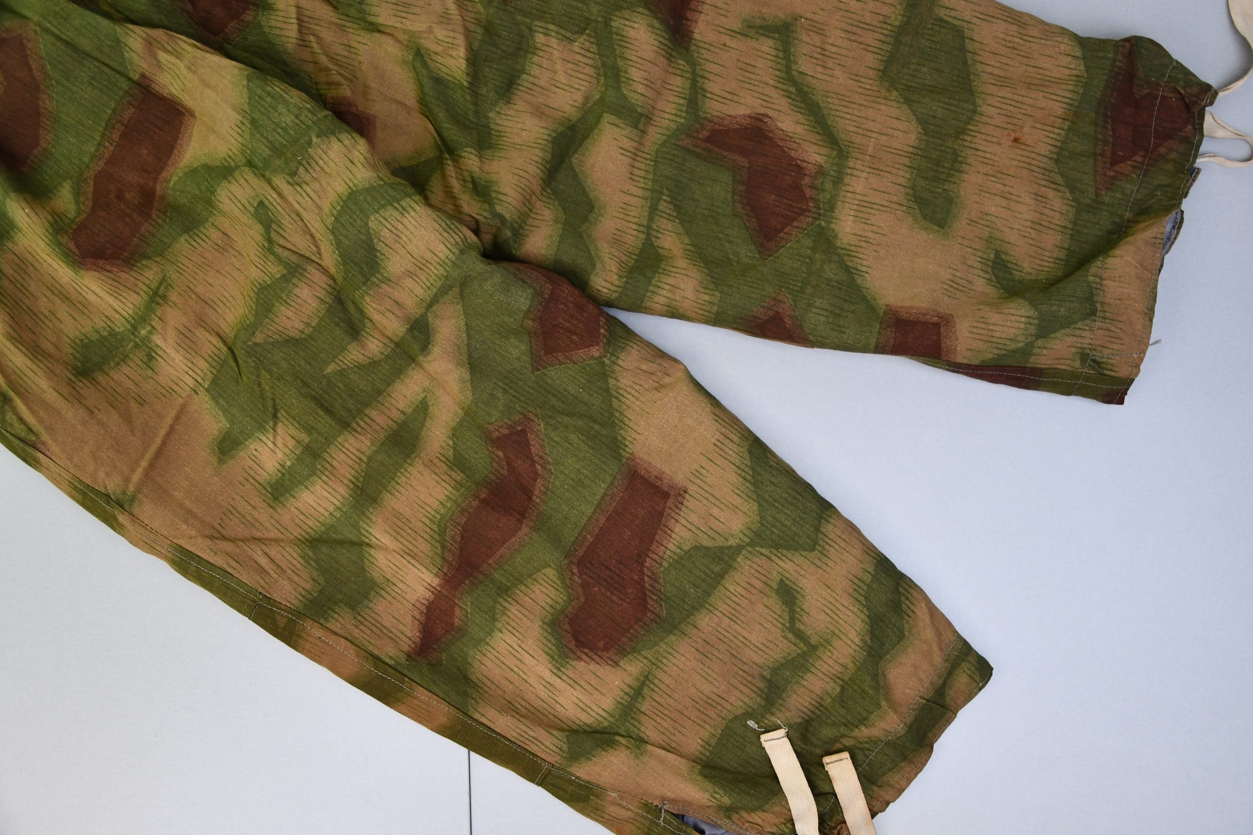 Wehrmacht winter trousers in Sumpftarnmuster with RBNr — image 10