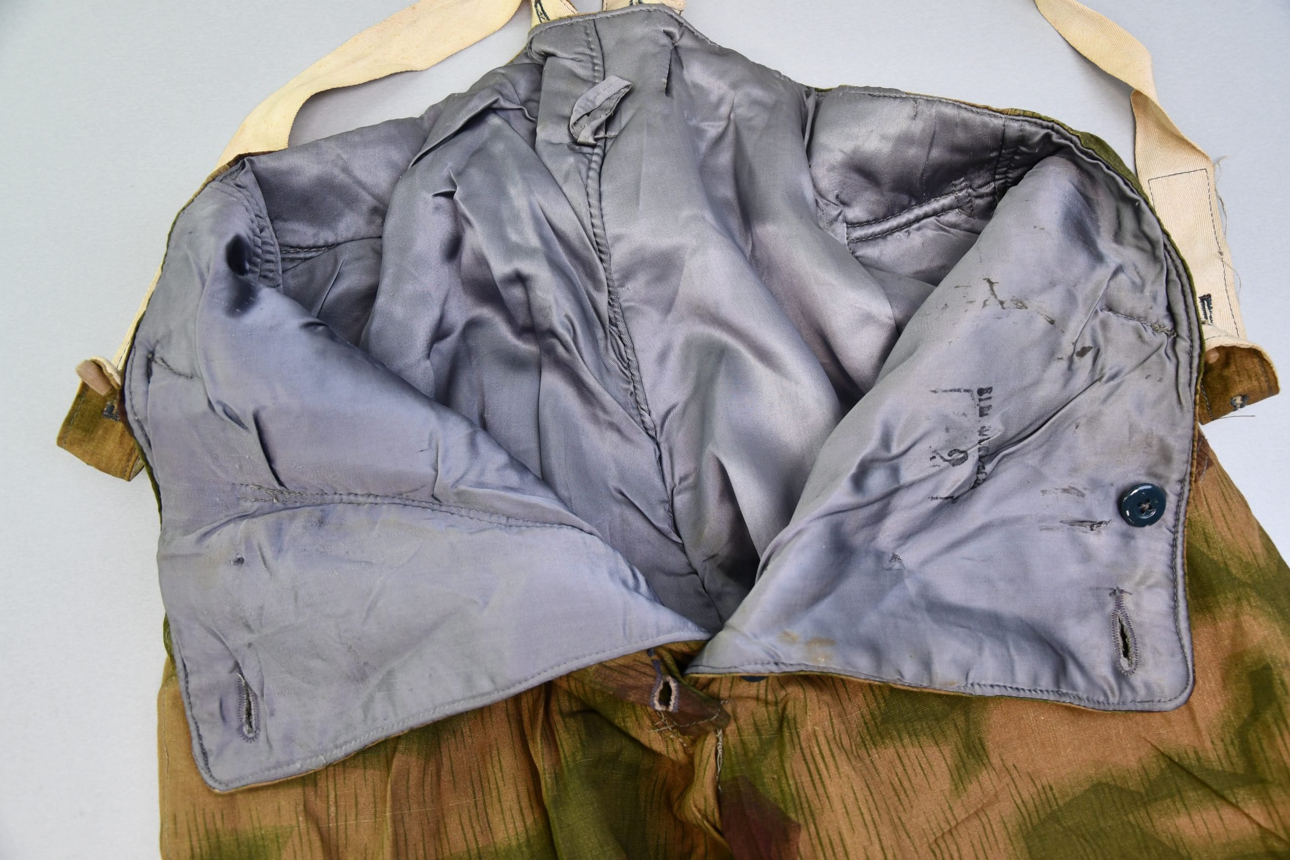 Wehrmacht winter trousers in Sumpftarnmuster with RBNr — image 12