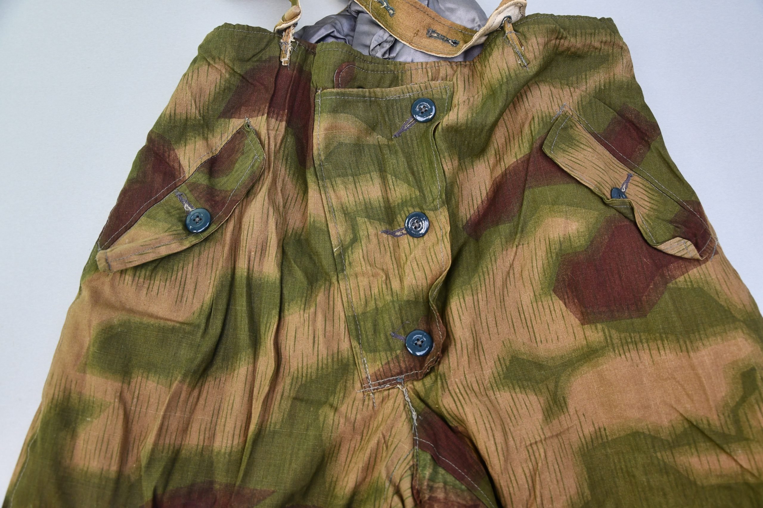 Wehrmacht winter trousers in Sumpftarnmuster with RBNr — image 6