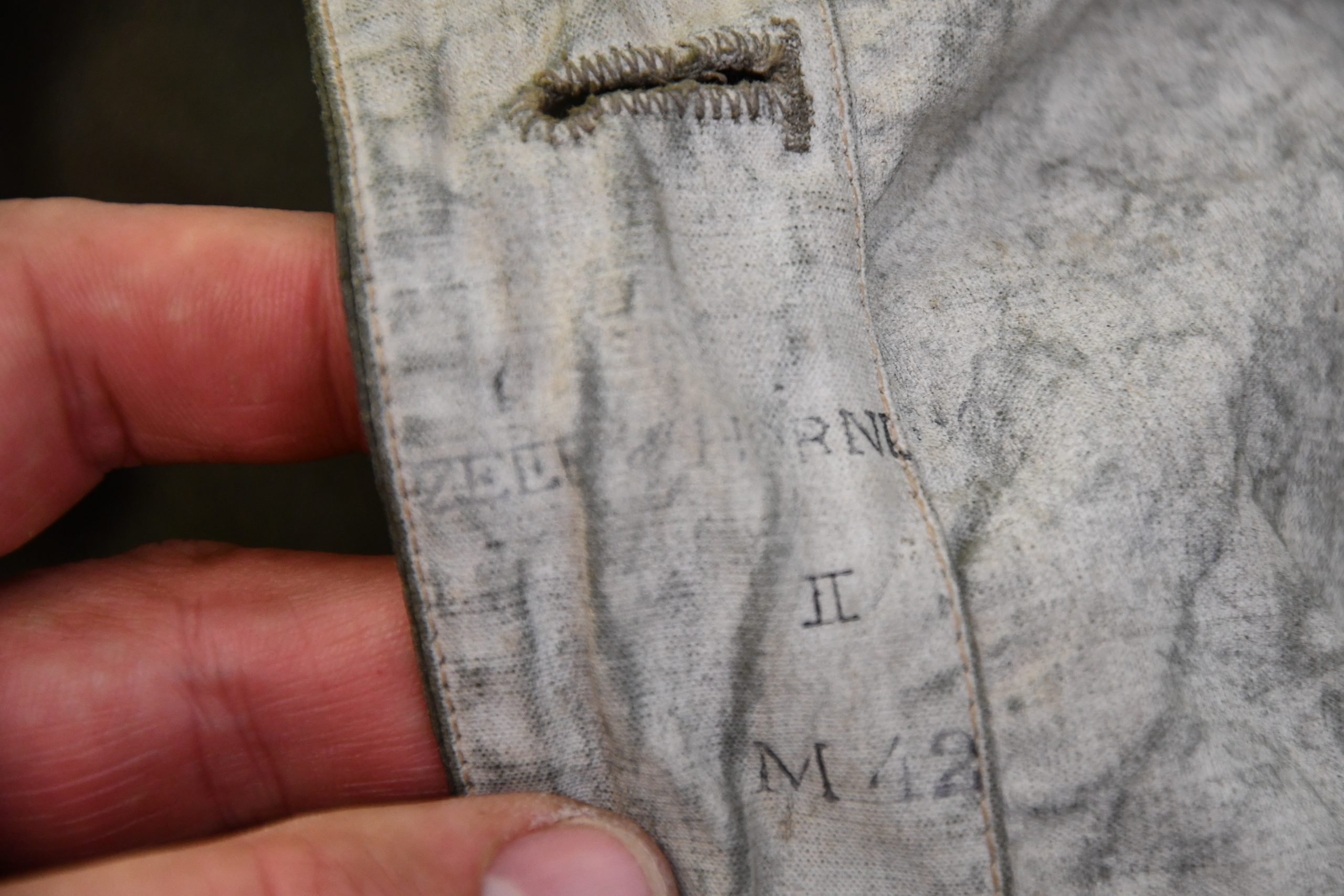 Army/Waffen-SS mountain trooper 'Gebirgsjäger' reversible green three pocket anorak 1942 — image 17