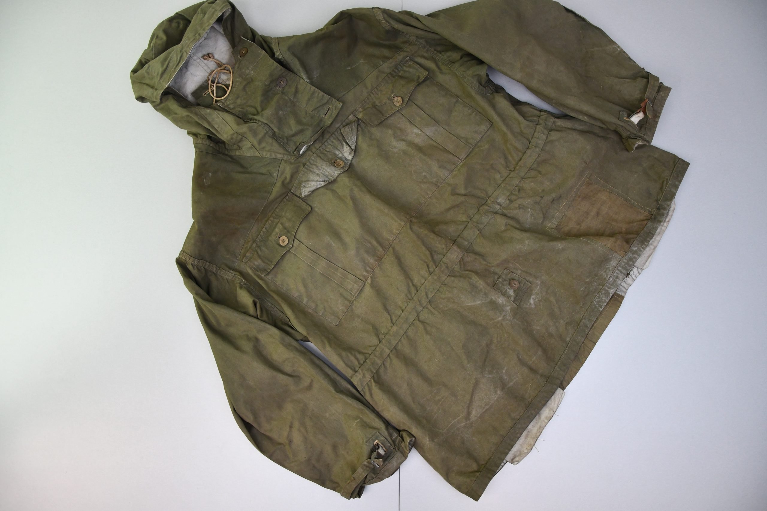 Army/Waffen-SS mountain trooper 'Gebirgsjäger' reversible green three pocket anorak 1942 — image 8