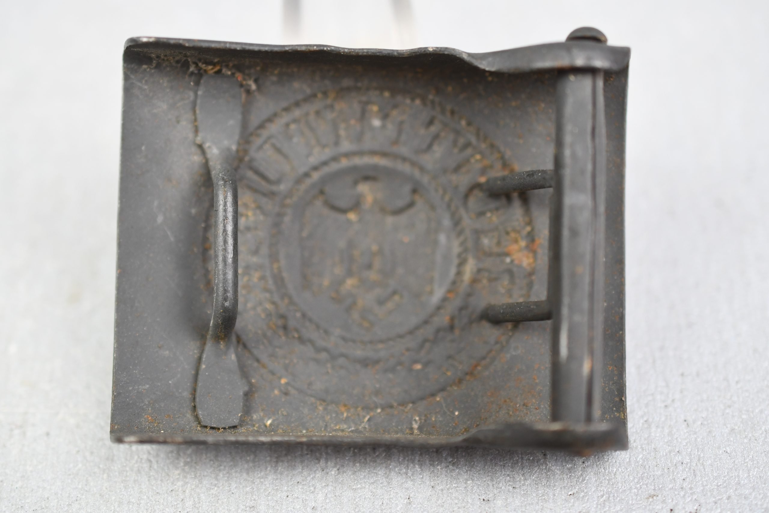 MINT Late war grey army/navy belt buckle — image 2