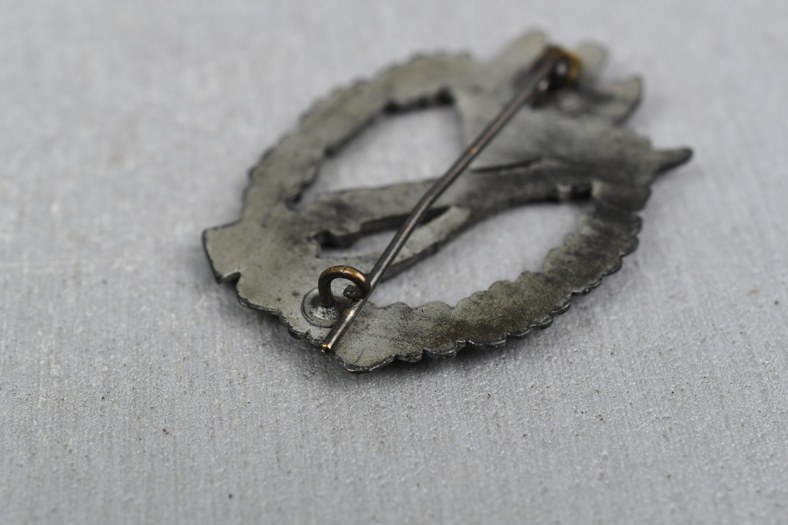 Infantry assault badge in silver by Josef Bergs & Co. 'JB&Co.' — image 4