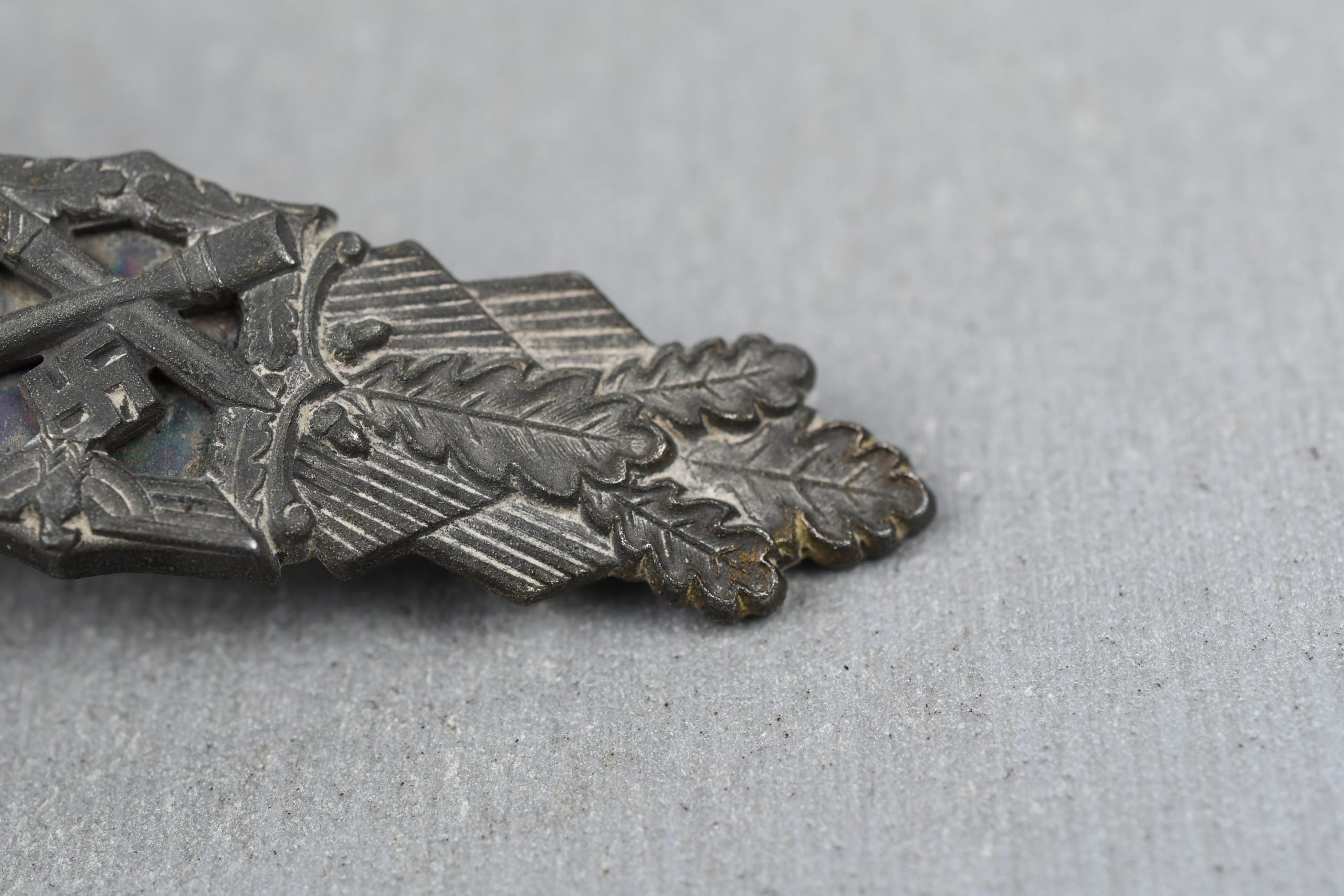 Bronze Close Combat Clasp 'Nahkampfspange' by Friedrich Linden — image 4