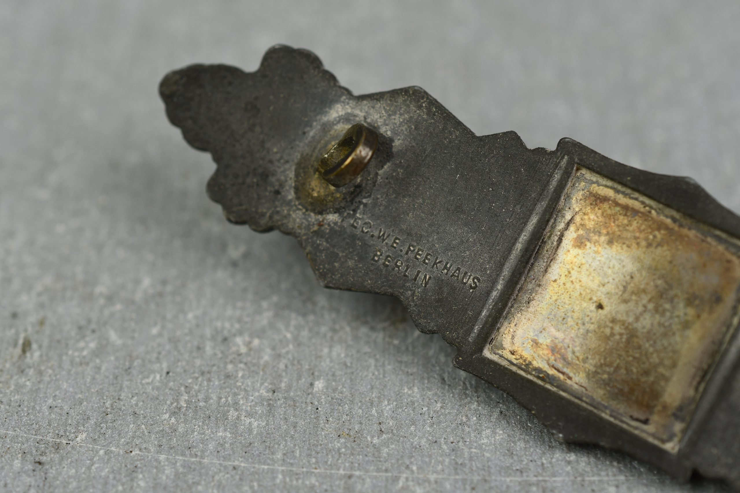 Bronze Close Combat Clasp 'Nahkampfspange' by Friedrich Linden — image 7