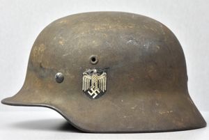 M40 army (Heer) single decal steel helmet EF64