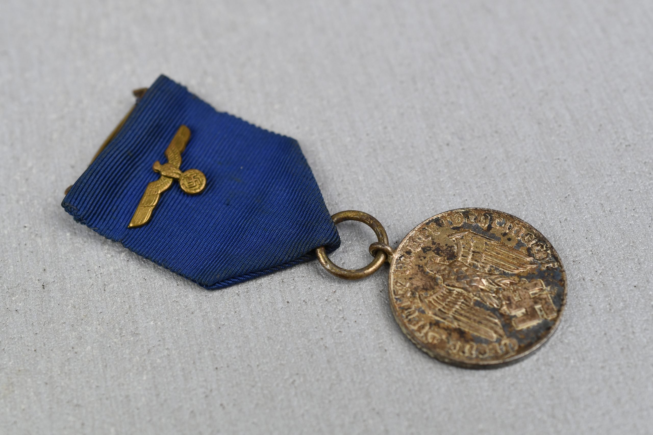 Army (Heer) 4 years faithful service medal — image 3