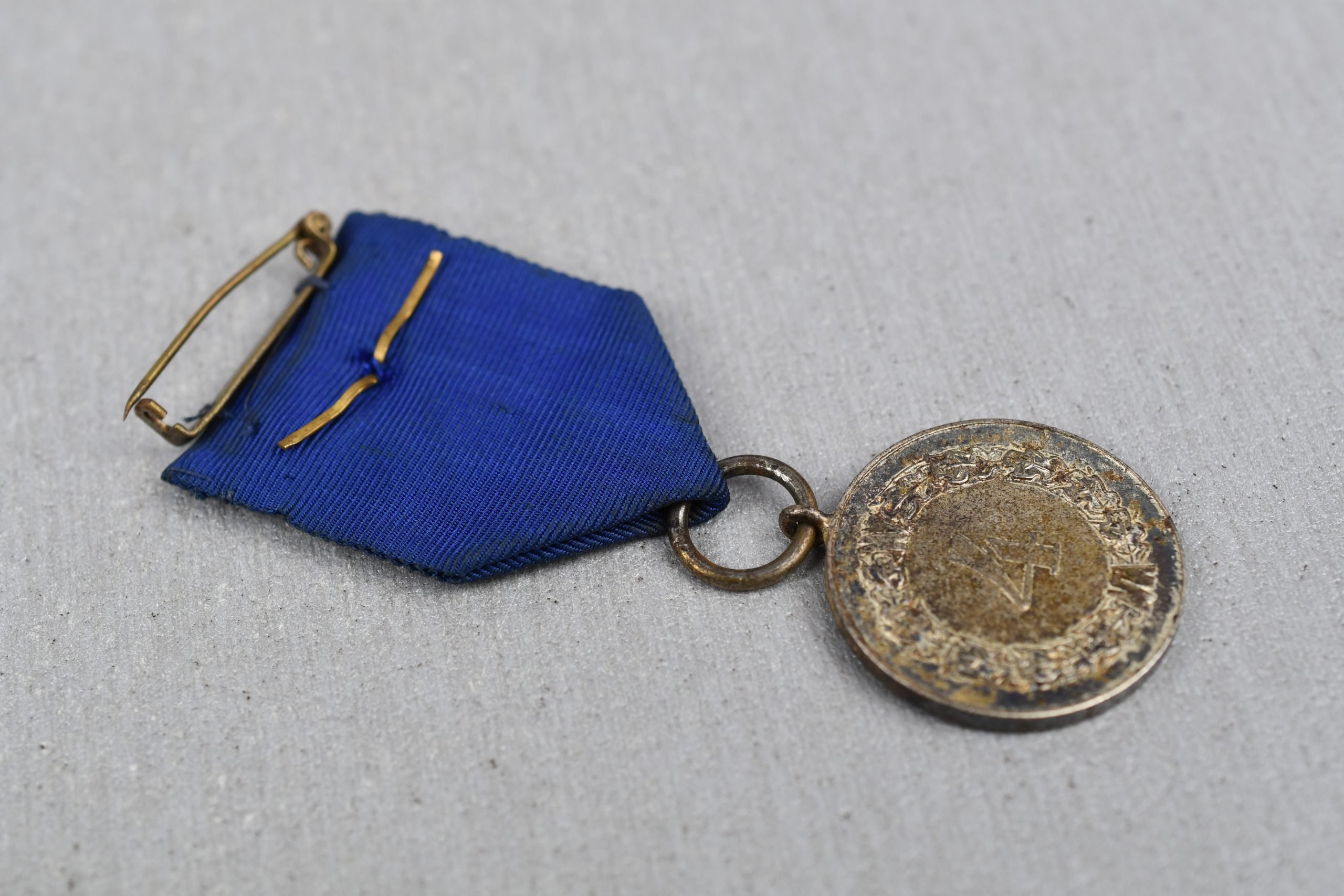 Army (Heer) 4 years faithful service medal — image 4