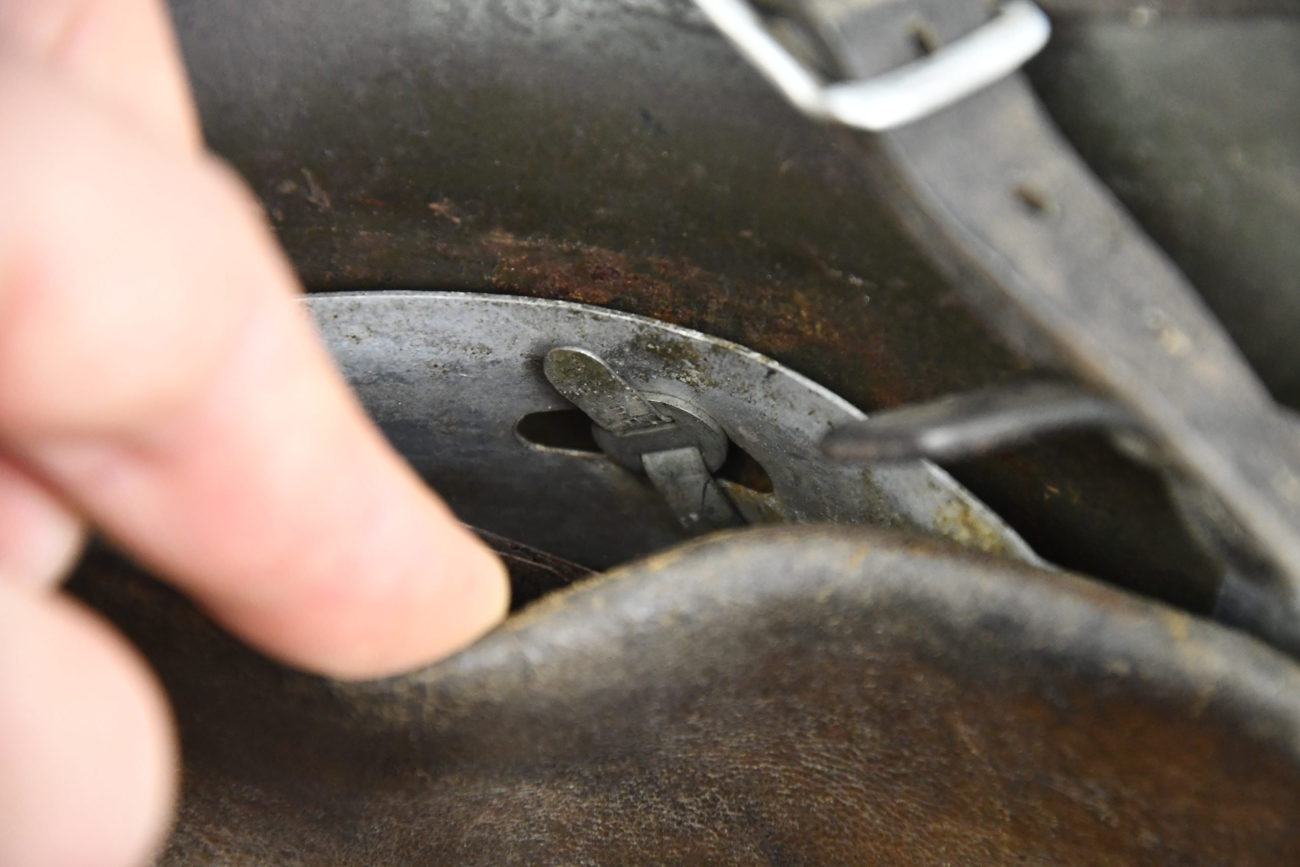 M35 army (Heer) ex-double decal 'overpaint' camouflage steel helmet Q66 — image 18