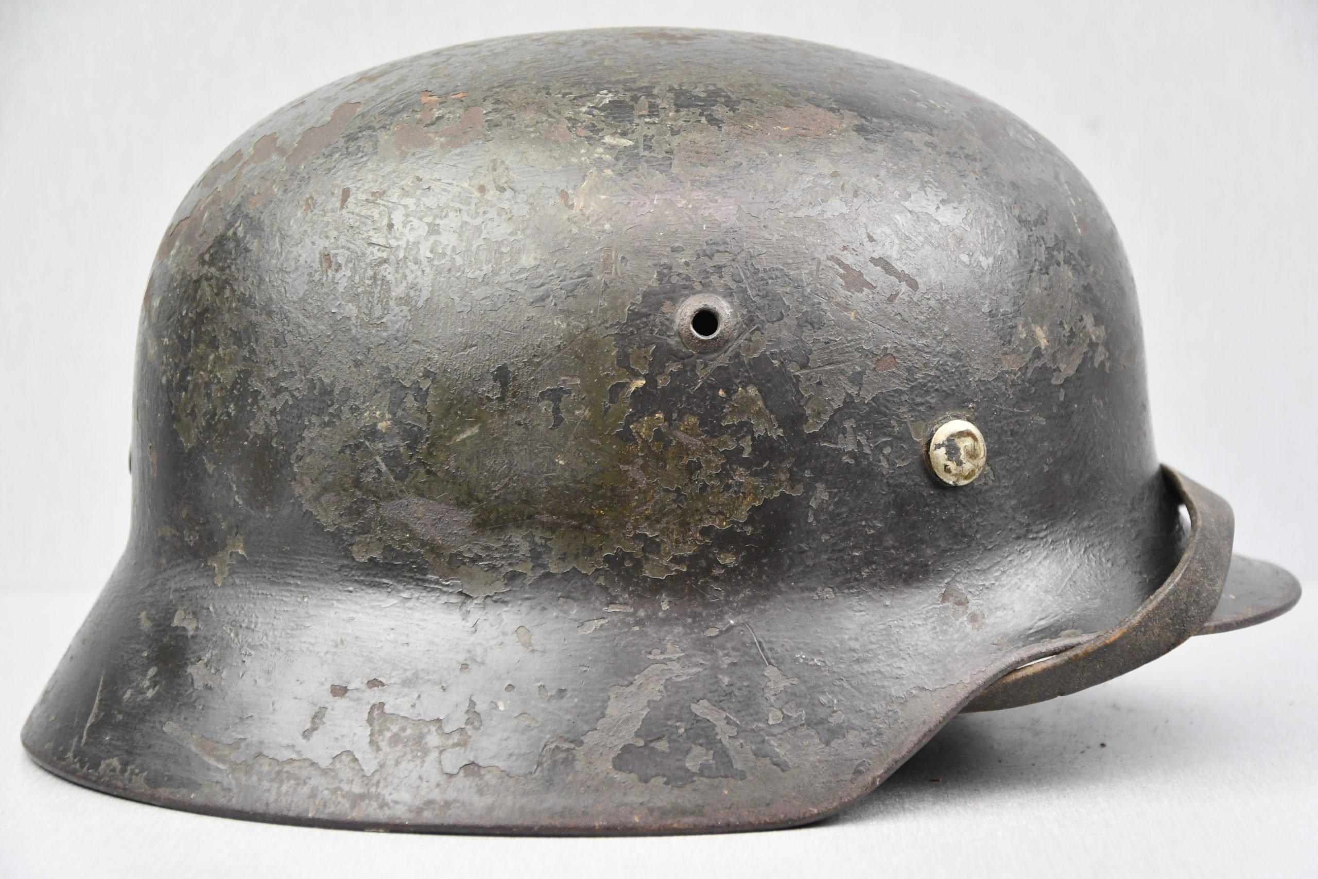 M35 army (Heer) ex-double decal 'overpaint' camouflage steel helmet Q66 — image 4