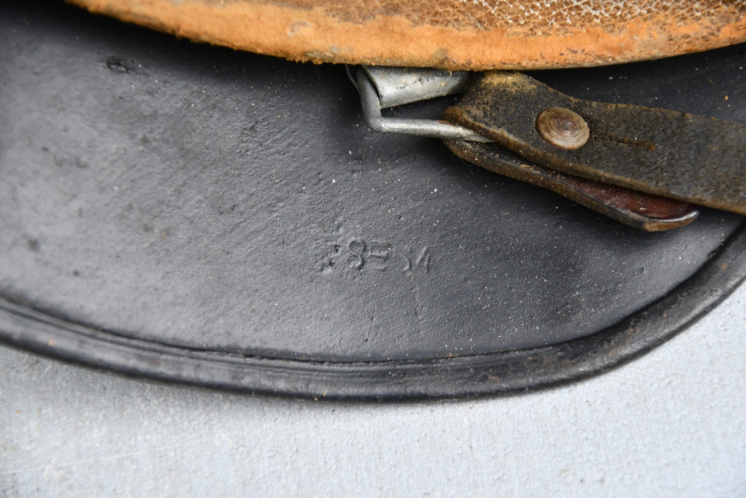 M40 Luftwaffe single decal steel helmet SE64 — image 10