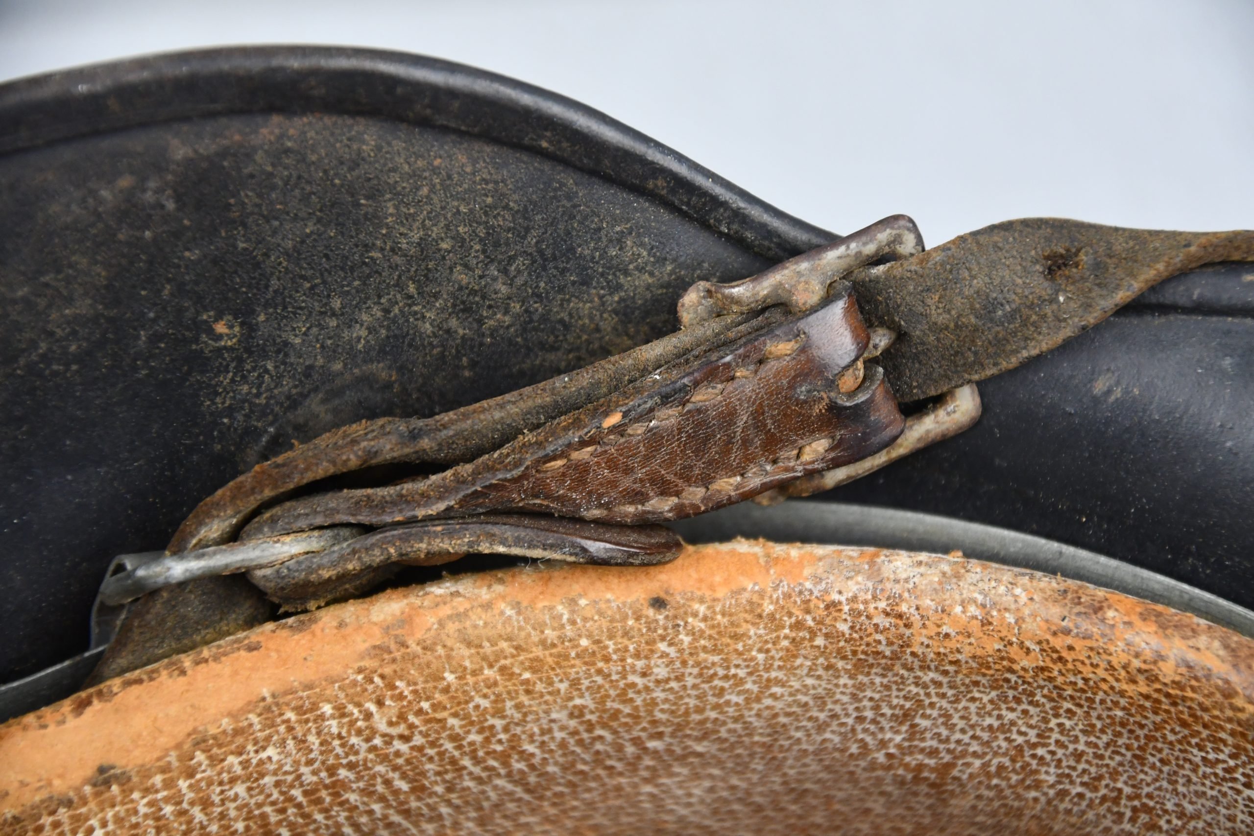 M40 Luftwaffe single decal steel helmet SE64 — image 12