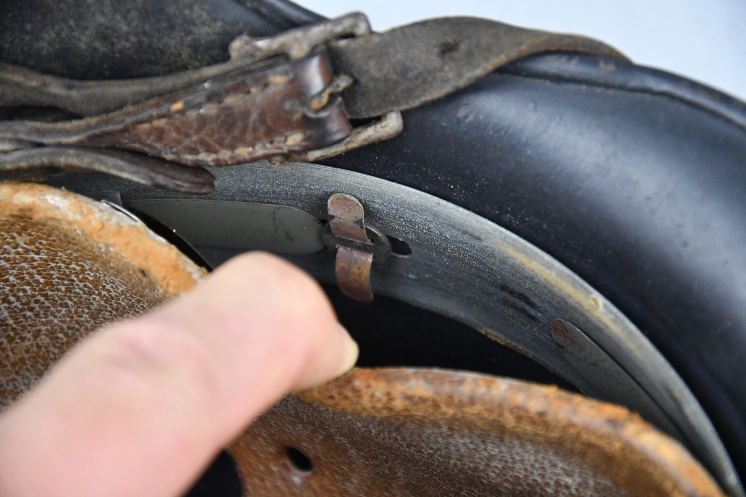 M40 Luftwaffe single decal steel helmet SE64 — image 17