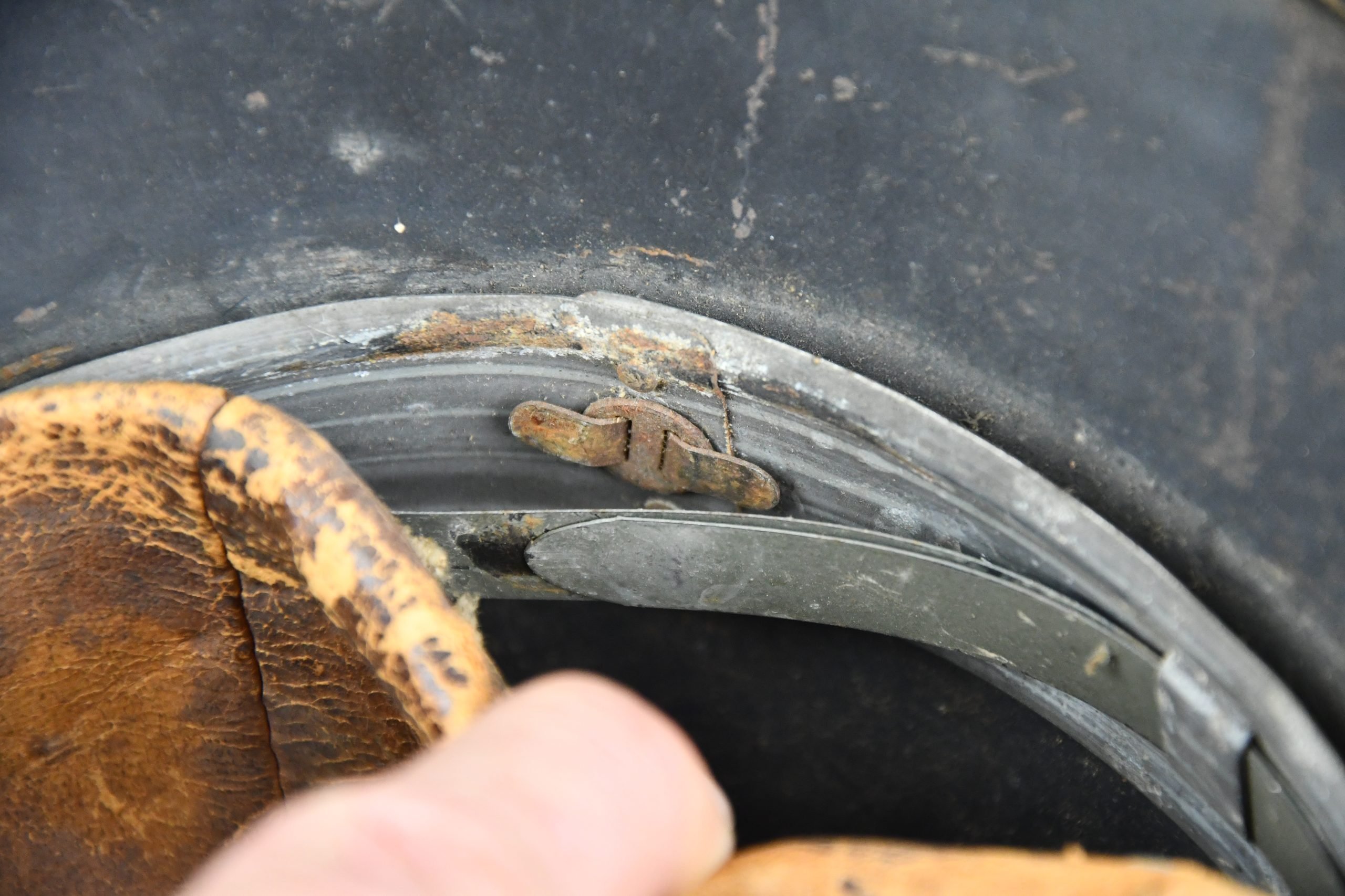 M40 Luftwaffe single decal steel helmet ET64 — image 15