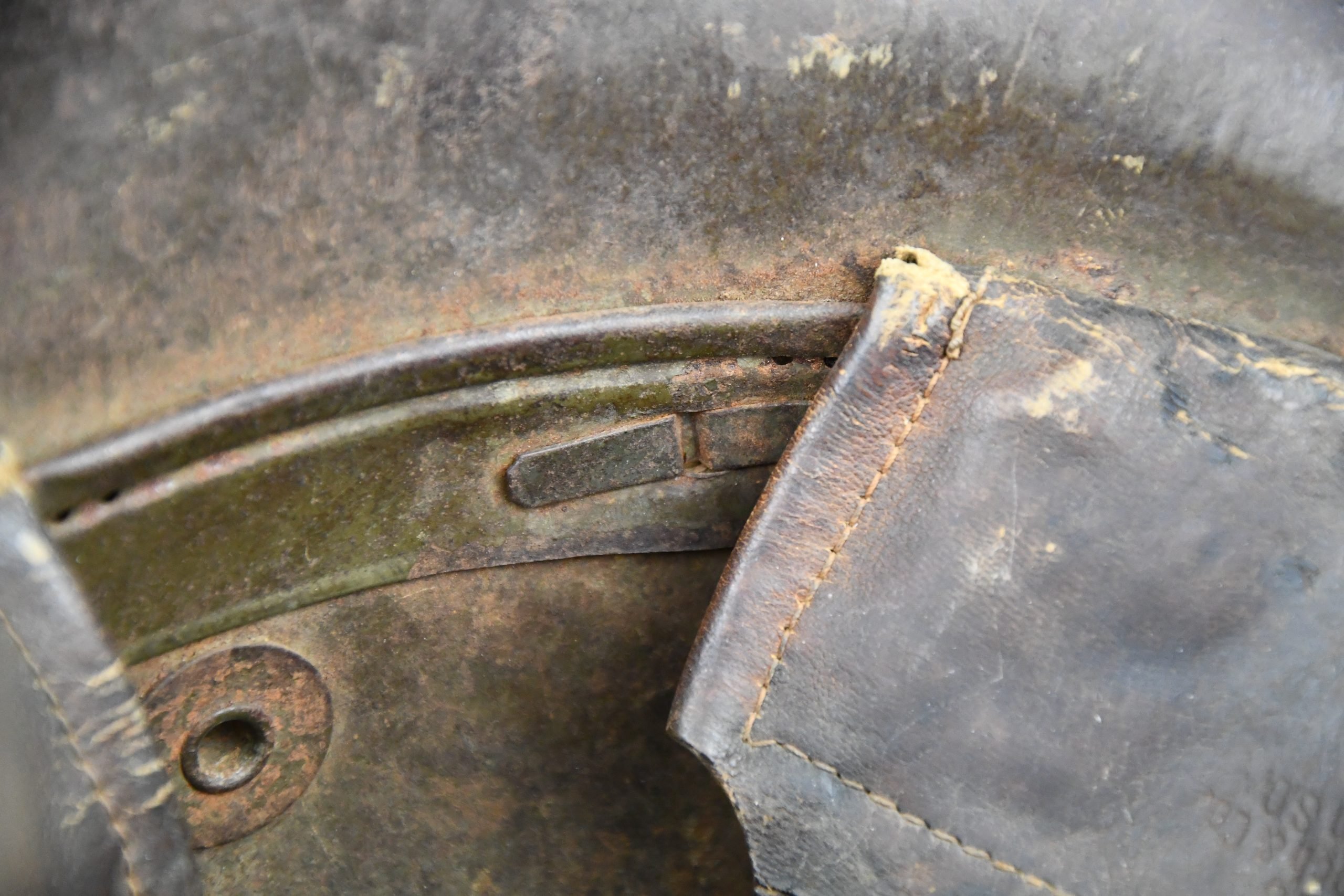 WW1 German M16 steel helmet ET66 with strap — image 15